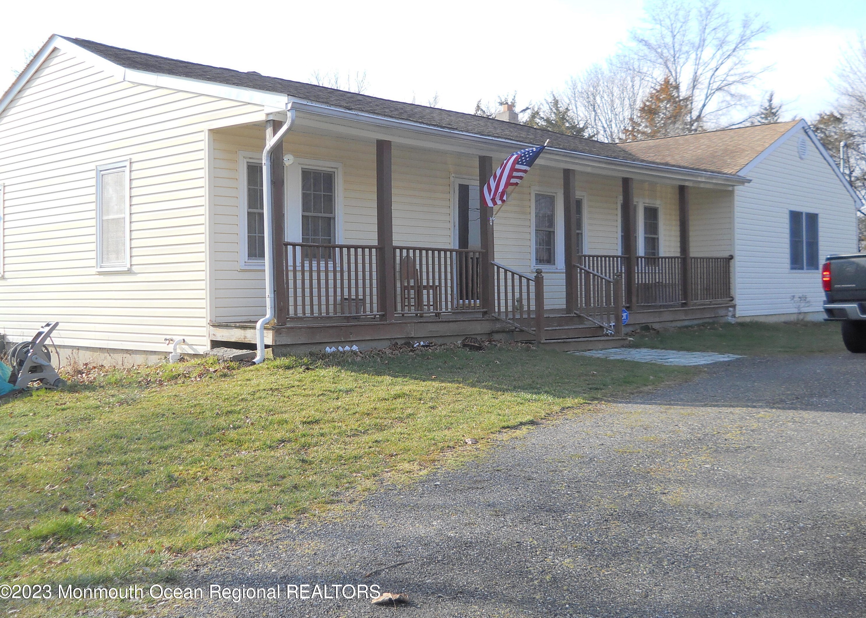 40 Emleys Hl Rd, Upper Freehold Township, NJ 08514