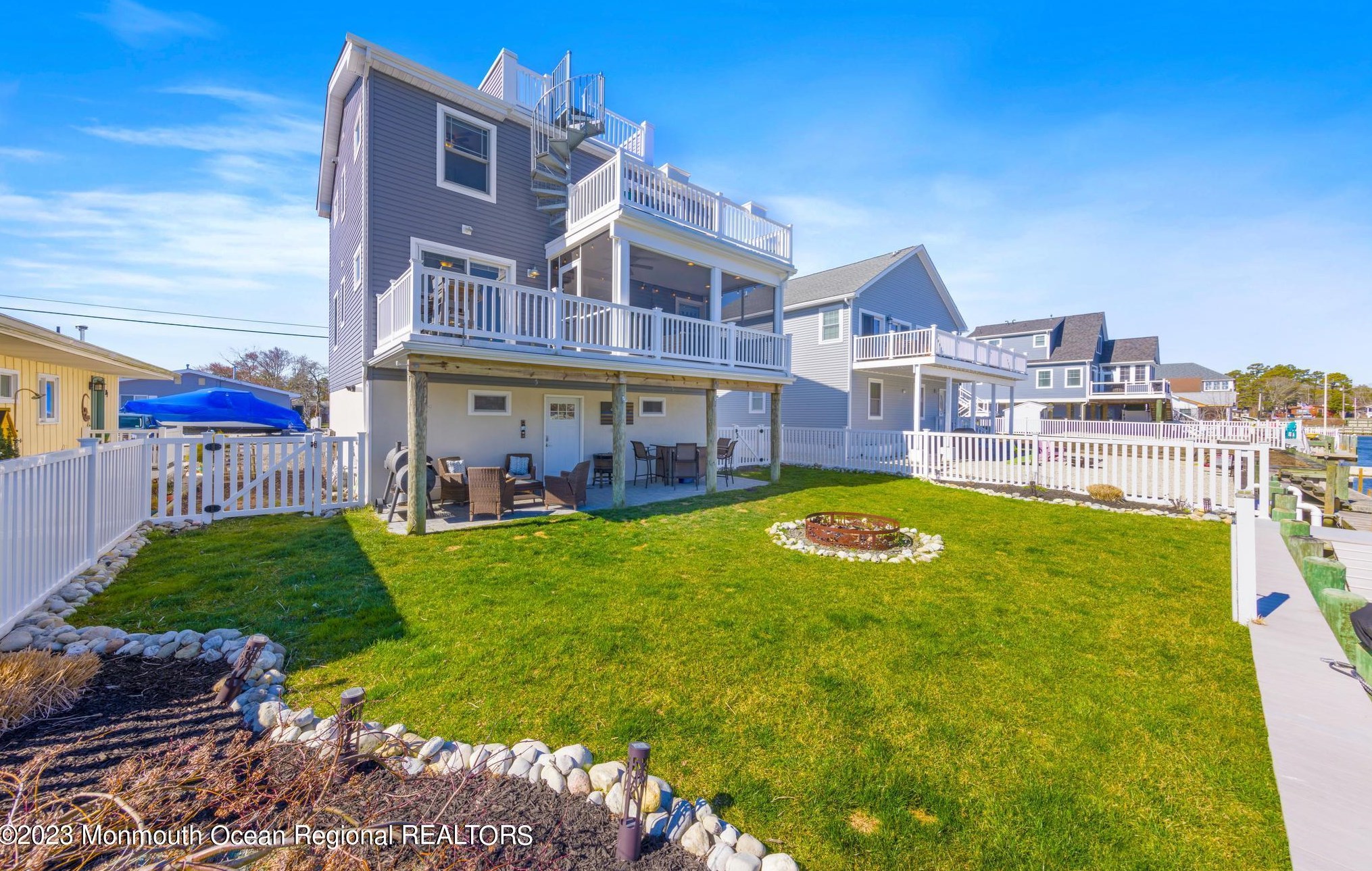 77 Fairway Dr, Tuckerton, NJ 08087
