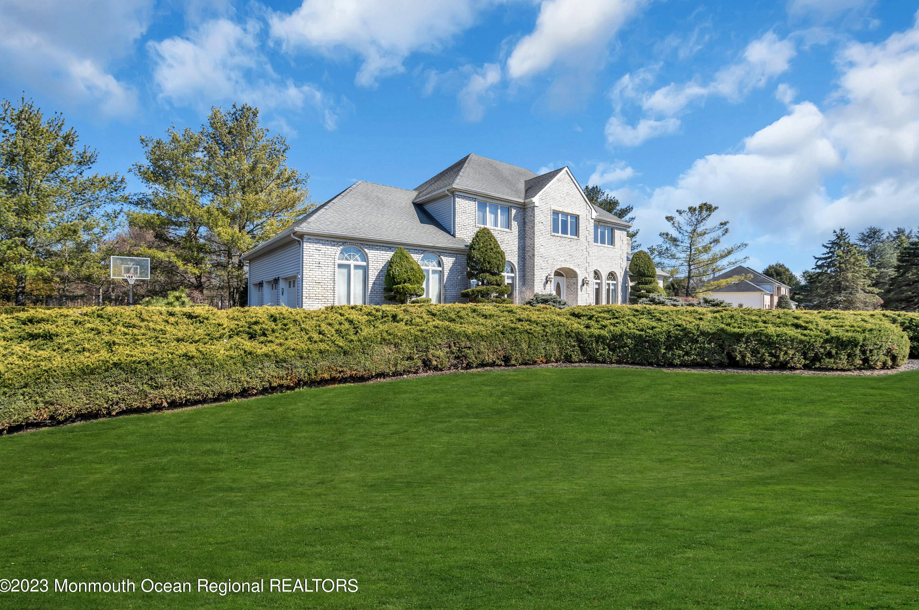 7 Birch Ln, Vanderburg, NJ 07722-2017