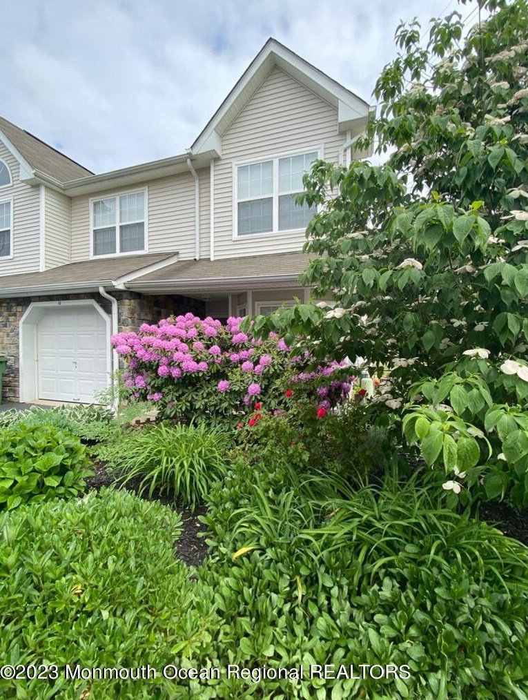 48 Buford Ct, Wall Township, NJ 07753-7549