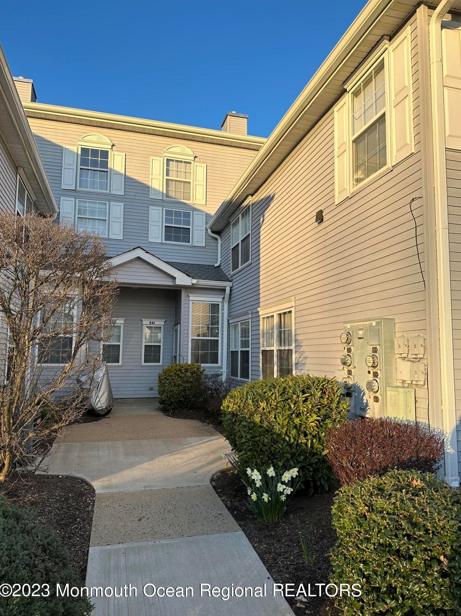 841 Mariposa Ct, Morganville, NJ 07751