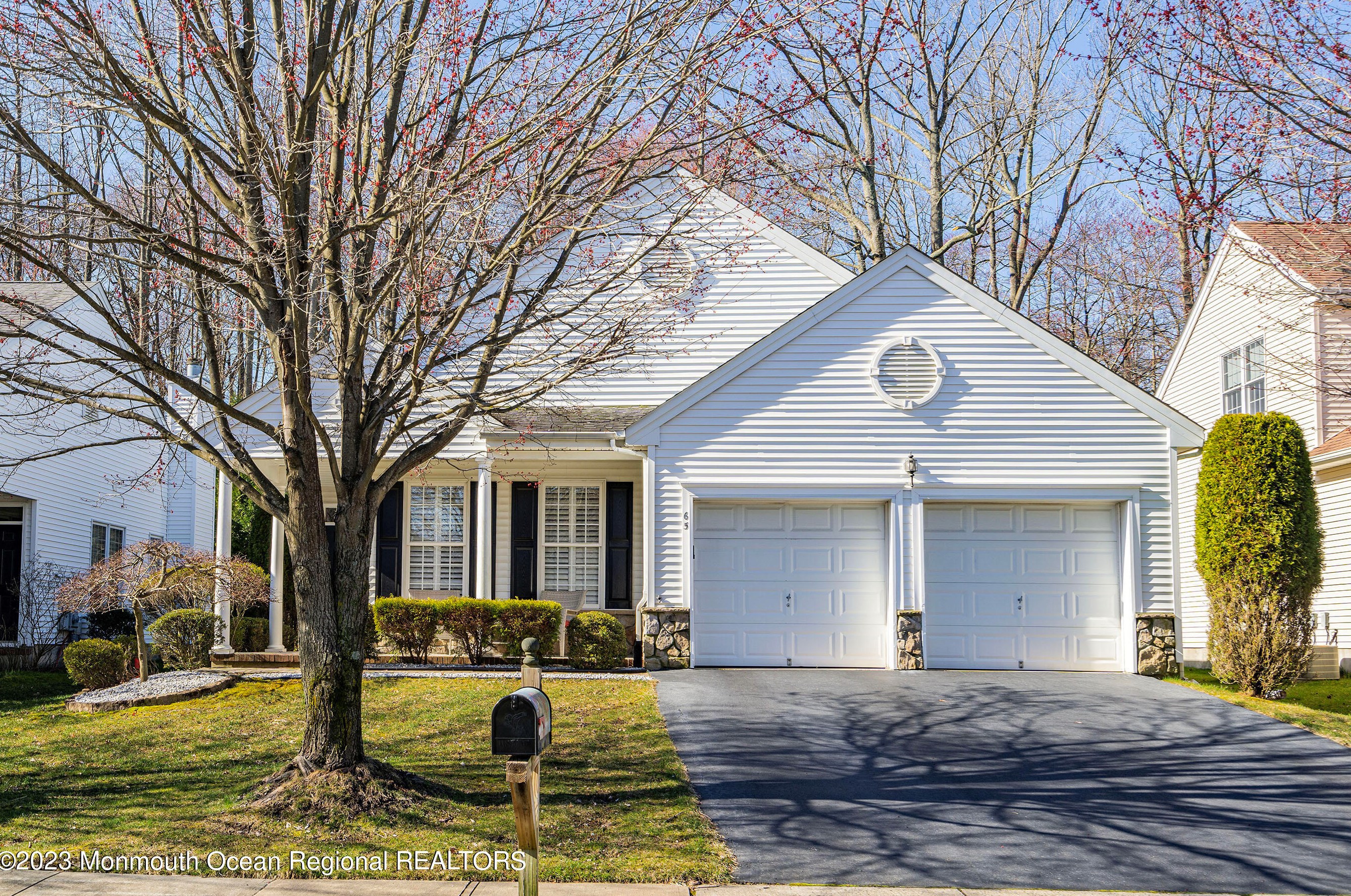 65 Rolling Meadows Blvd, Tinton Falls, NJ 07712