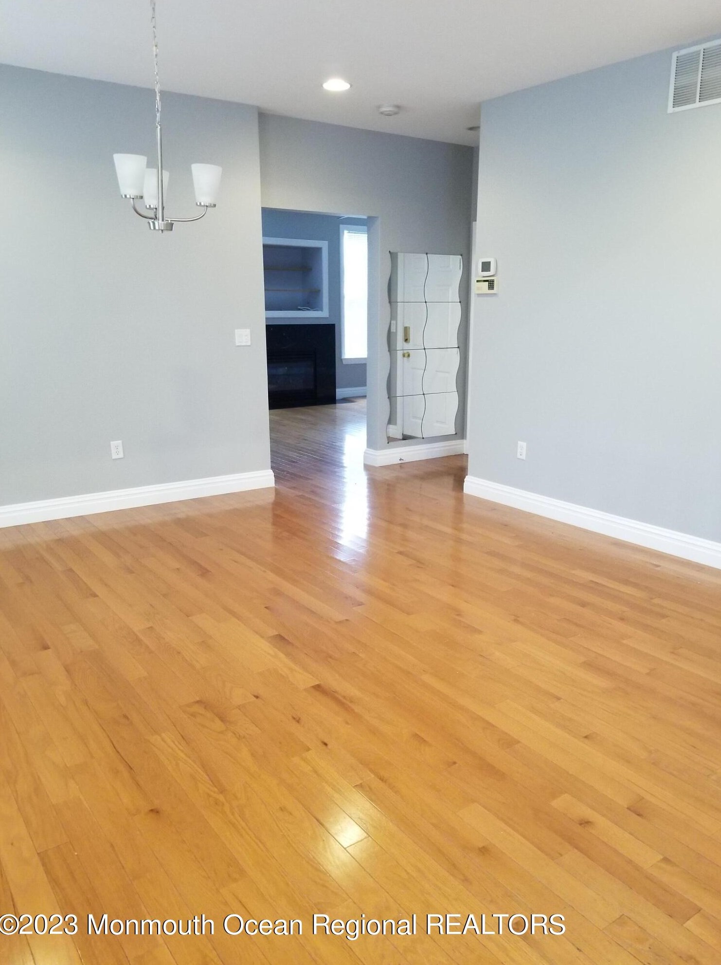 140 Shinnecock Dr, Millstone Township NJ  07726-9505 exterior