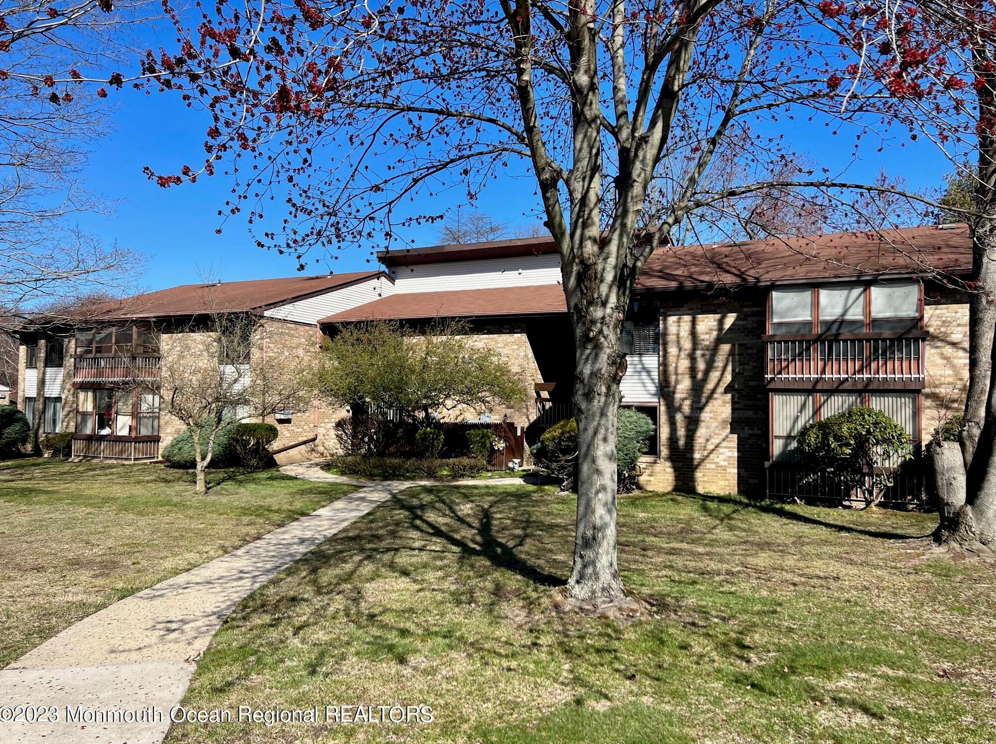 76 Overlook Way Unit F, Millstone Township, NJ