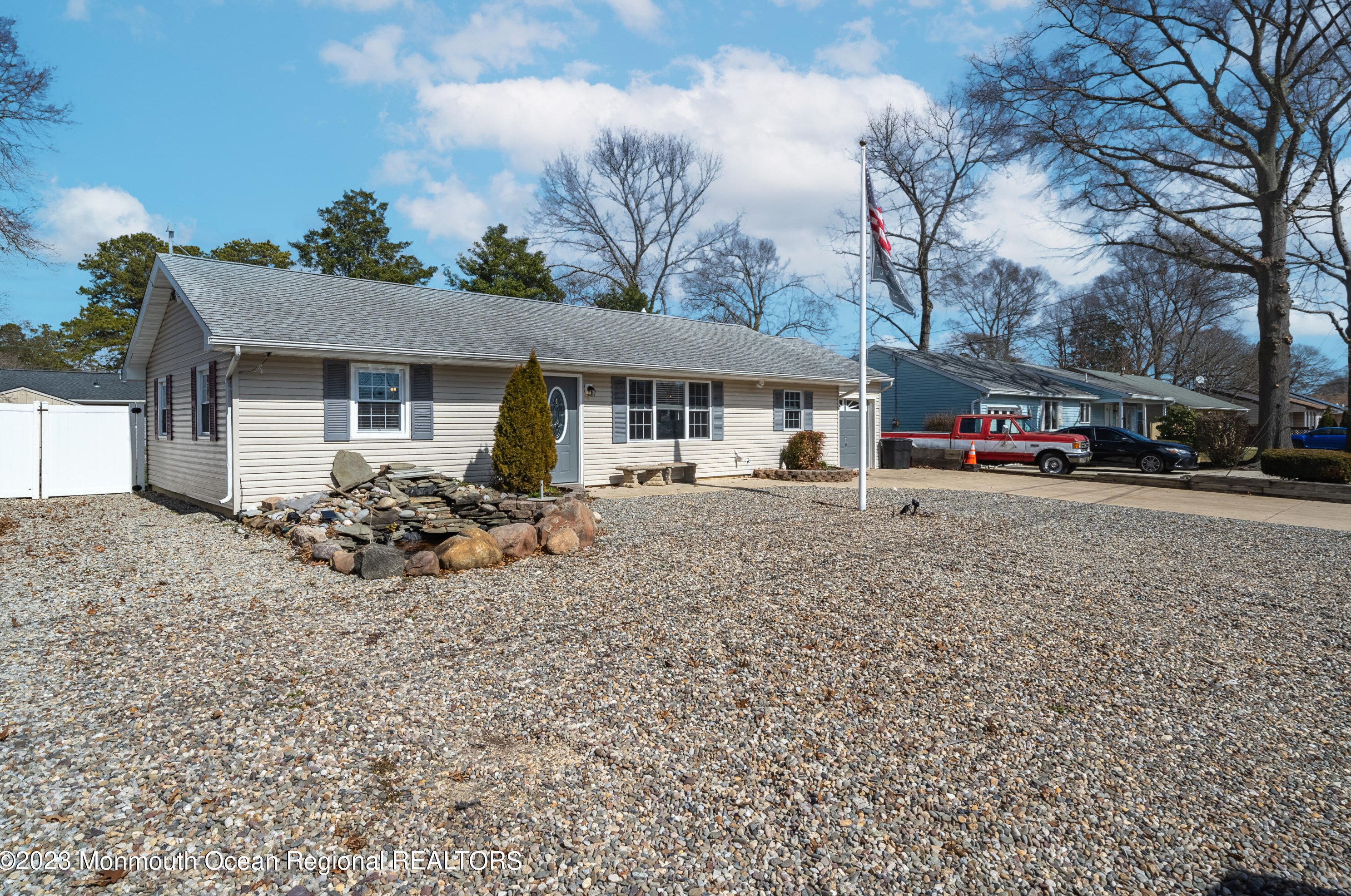 206 Conifer Dr, Lacey, NJ 08731