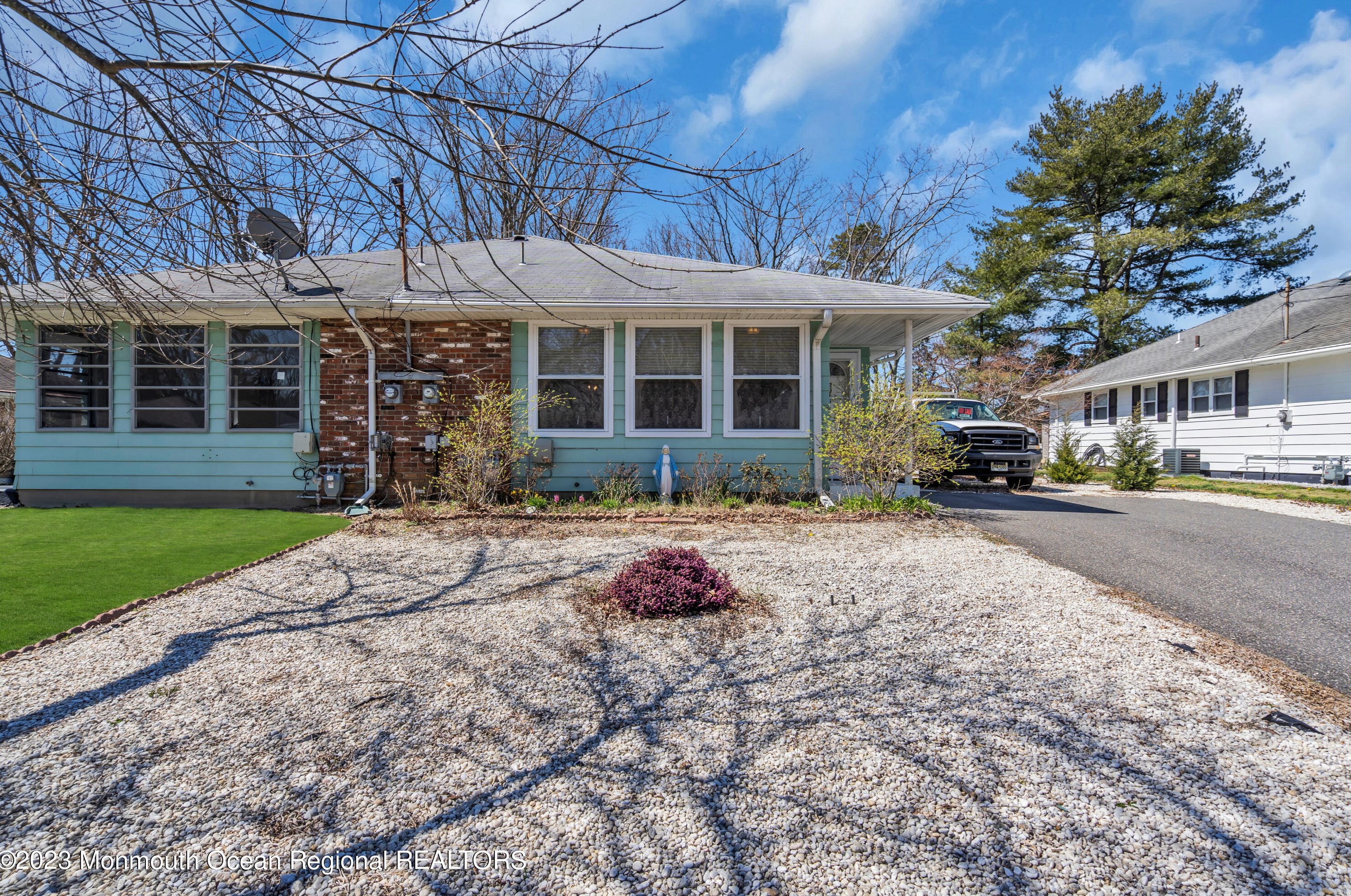 2016 Mount Carmel Blvd, Toms River, NJ 08753-1549