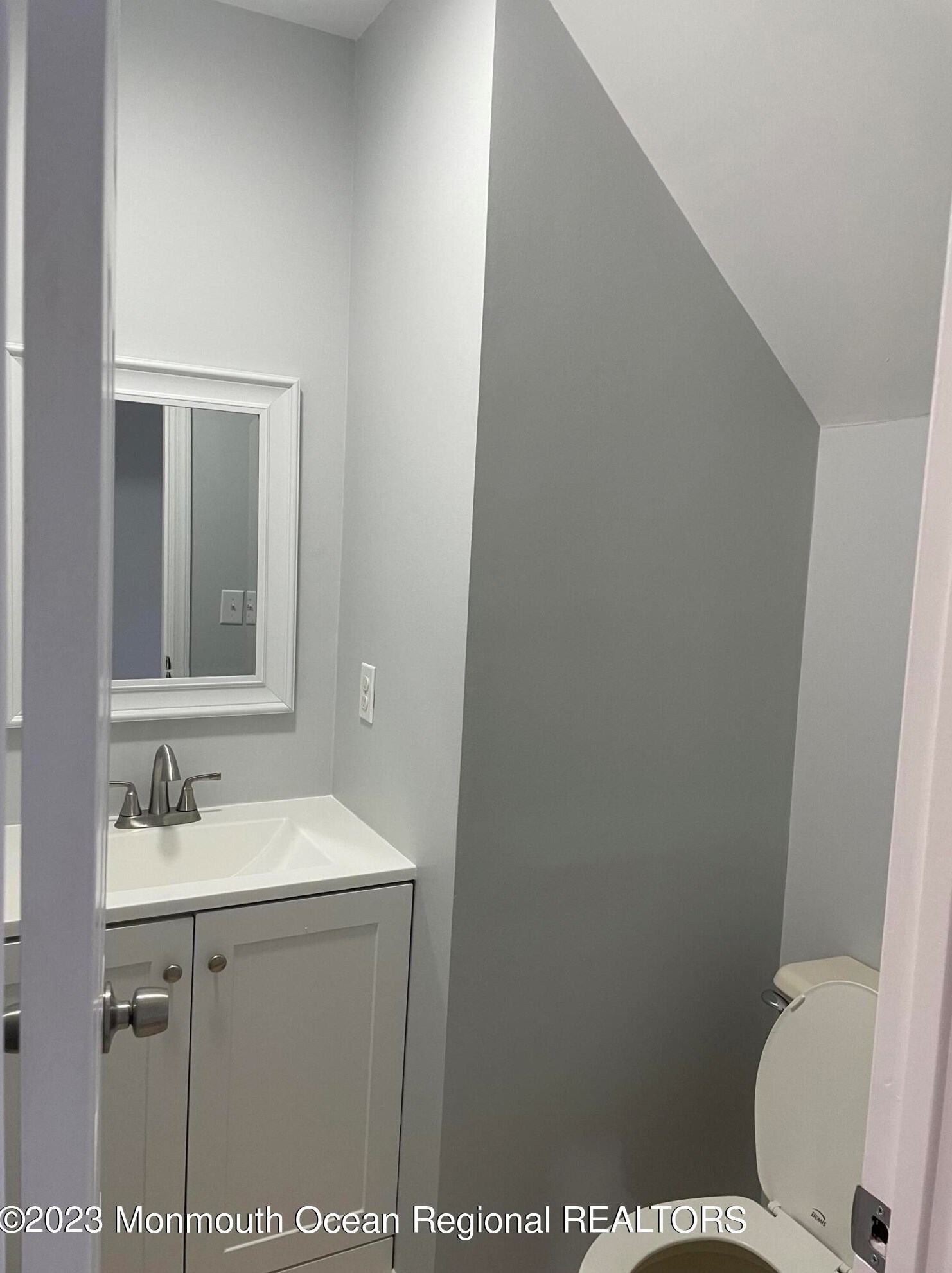 55 Union Ave, Belford NJ  07718-1029 exterior