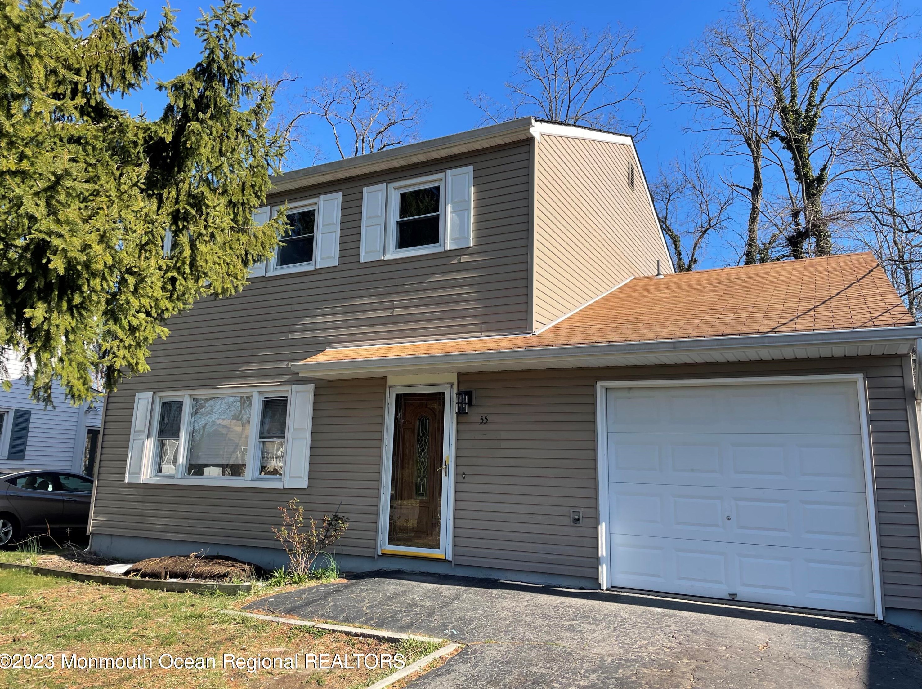 55 Union Ave, Belford, NJ 07718