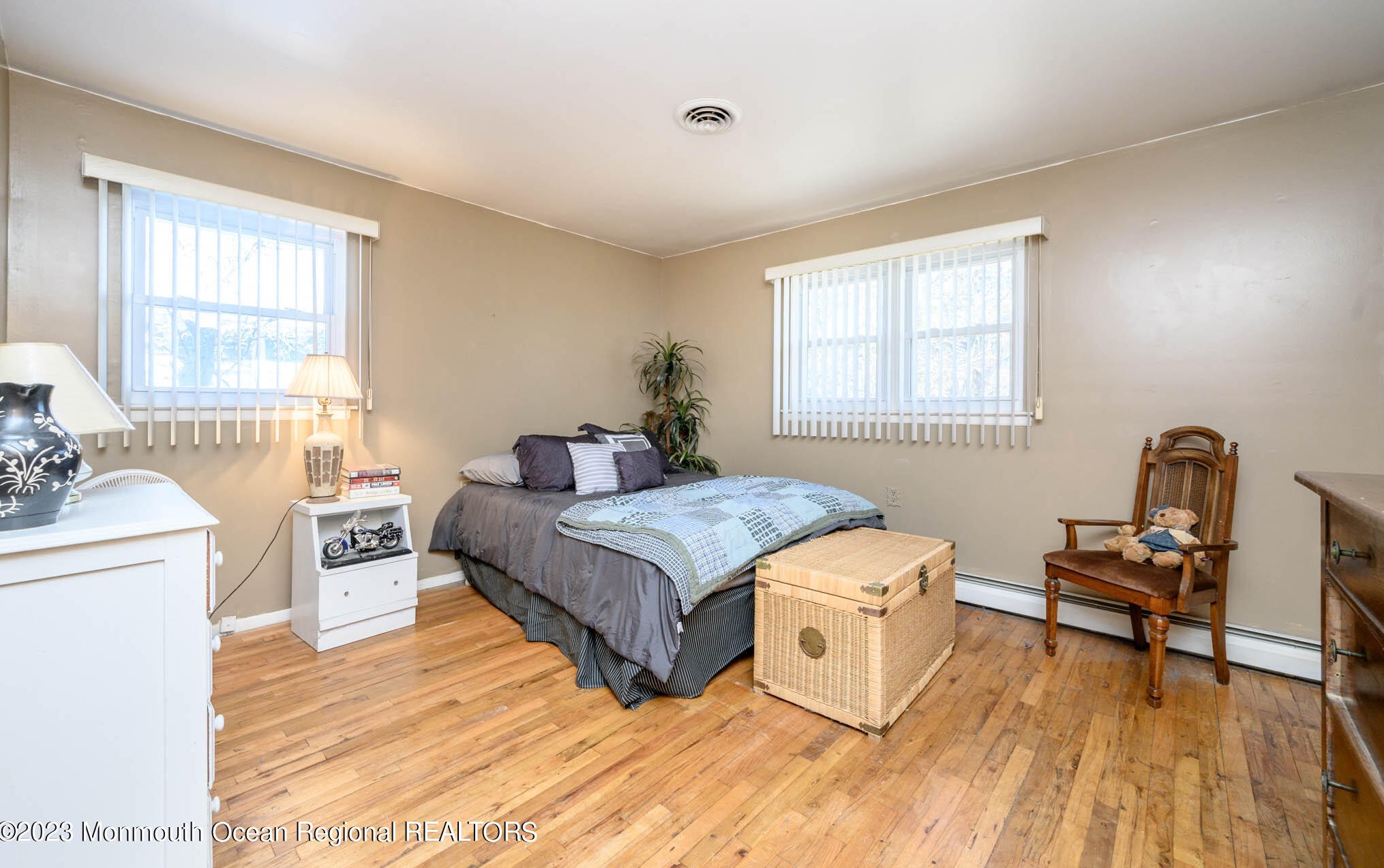 24 Mt Matterhorn Ln, Toms River NJ 08753-1559 exterior