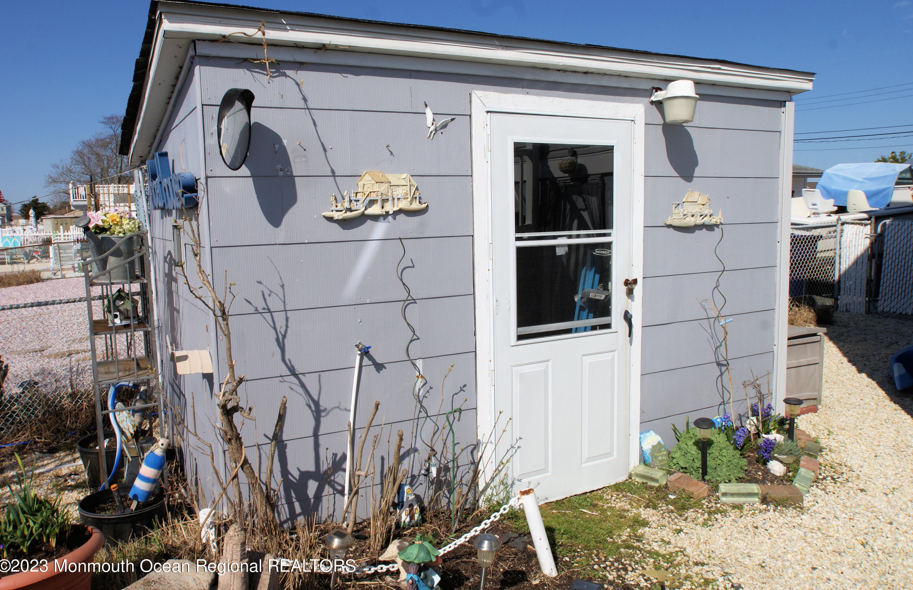 17 Lake Superior Dr, Tuckerton NJ  08087-1671 exterior