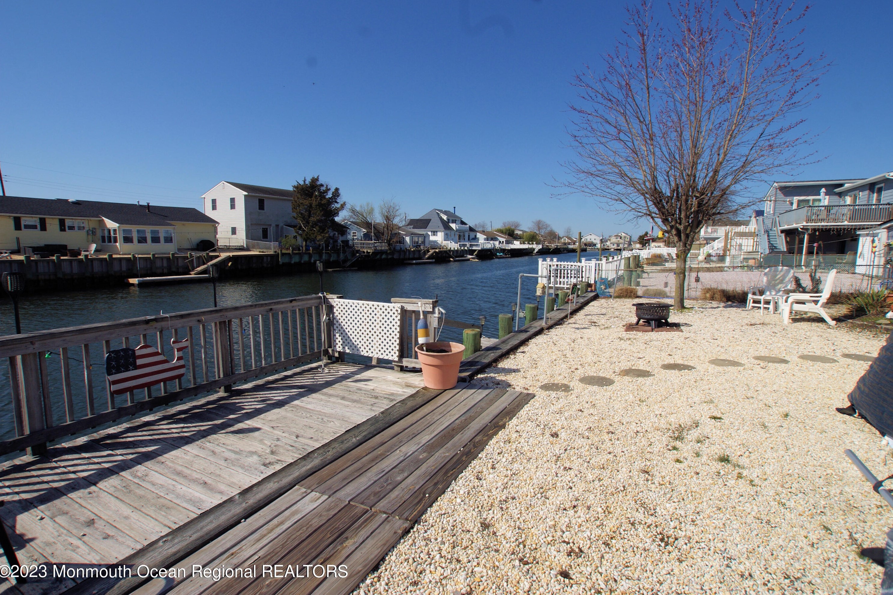 17 Lake Superior Dr, Tuckerton NJ  08087-1671 exterior