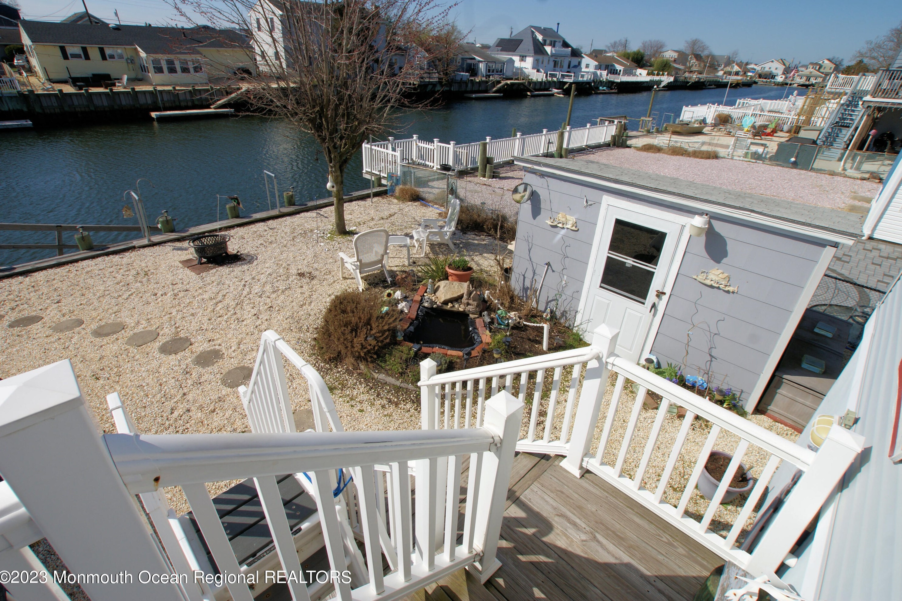 17 Lake Superior Dr, Tuckerton NJ  08087-1671 exterior