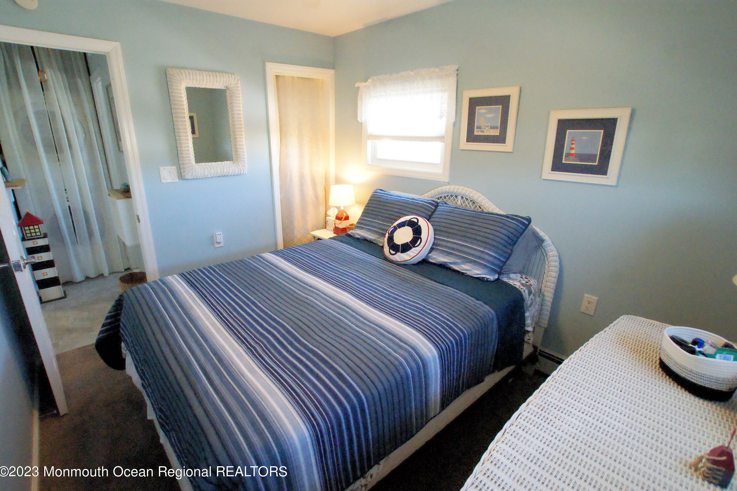 17 Lake Superior Dr, Tuckerton NJ  08087-1671 exterior