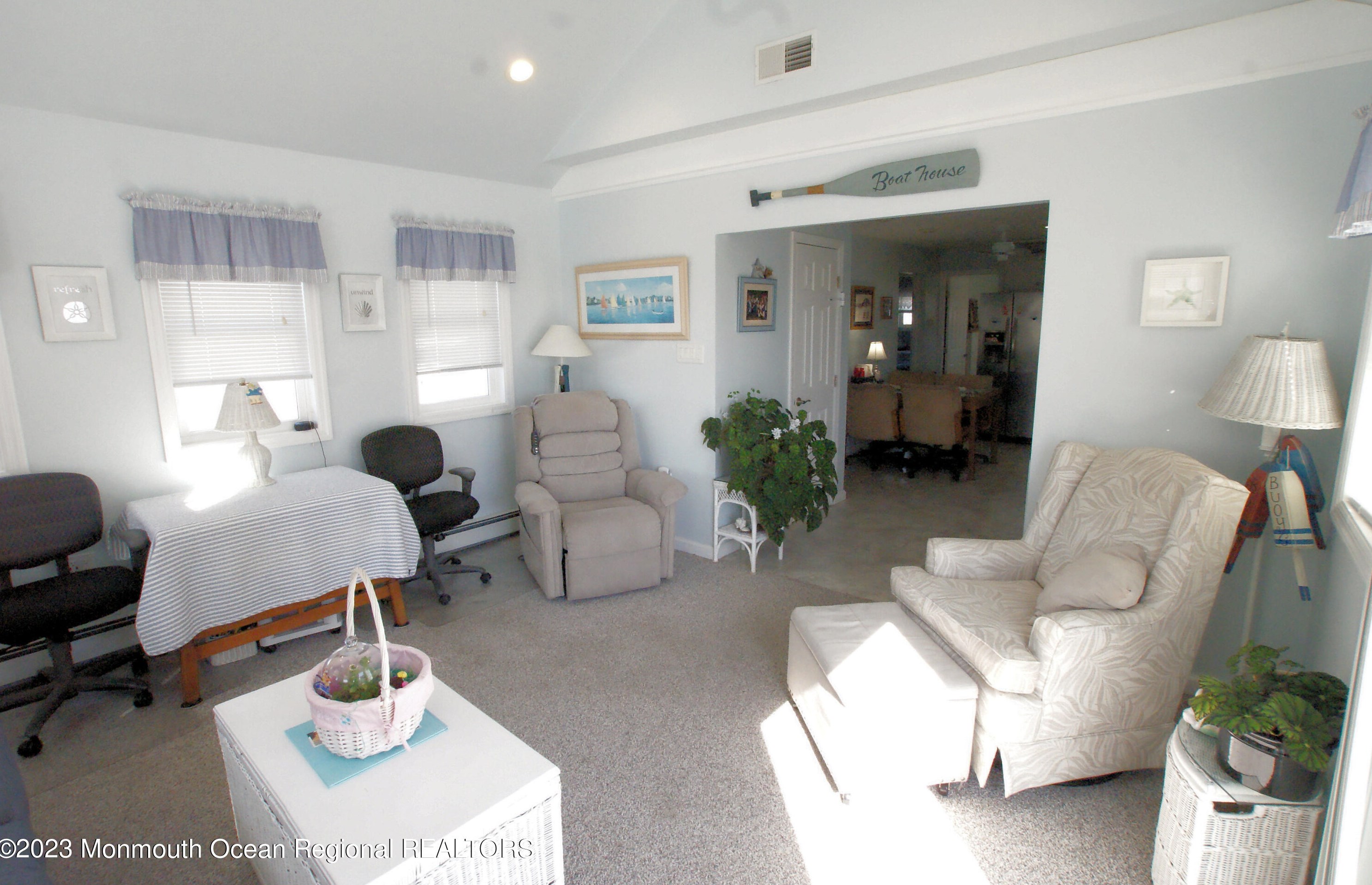 17 Lake Superior Dr, Tuckerton NJ  08087-1671 exterior