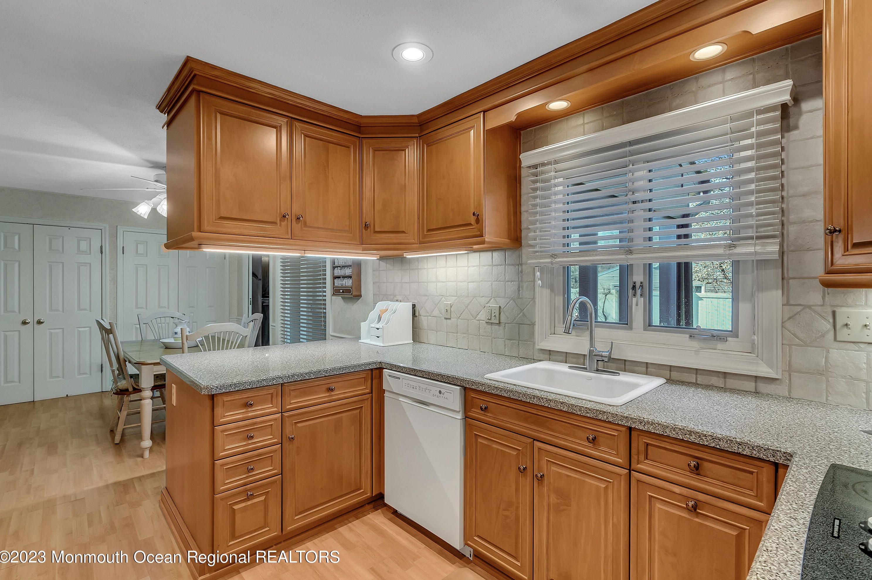 14 Ivanhoe Ln, Matawan, NJ 07747-1515