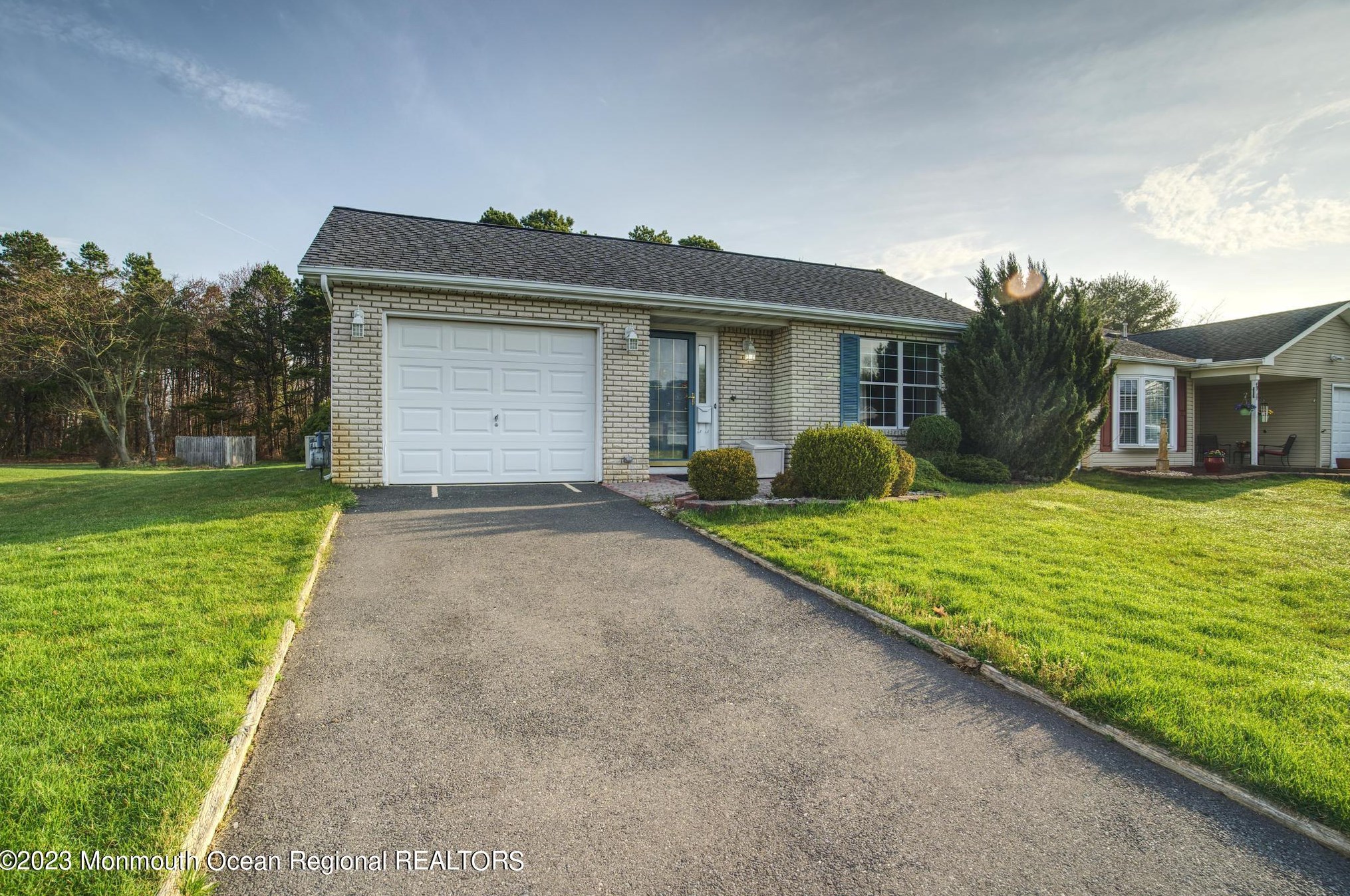 47 Greenbriar Blvd, Bricktown, NJ 08724