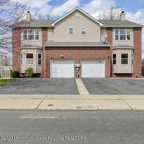 34 Sanford St, Millstone Township, NJ 07726-3808