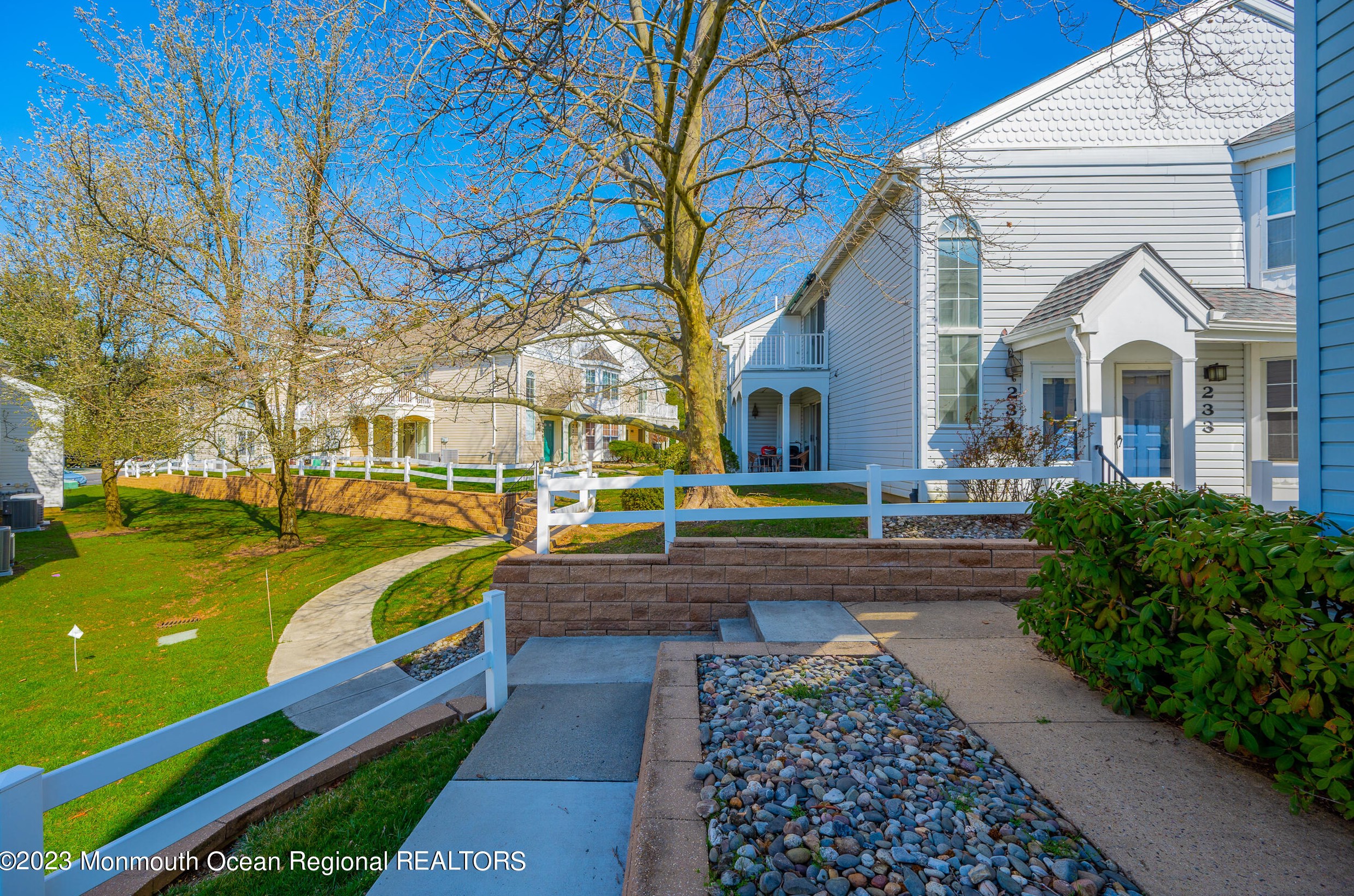 234 Tulip Ln, East Freehold, NJ 07728