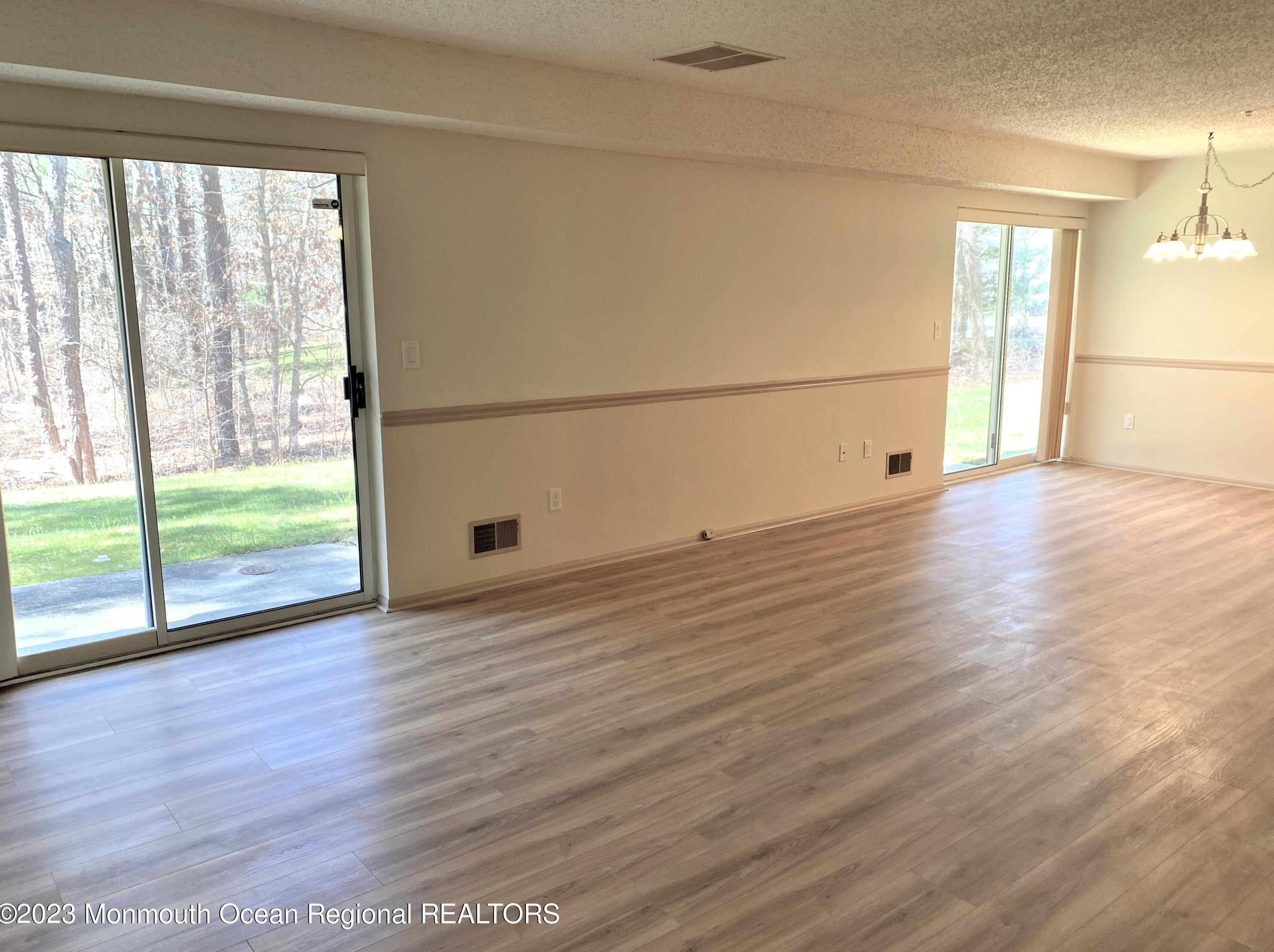 4308 Norma Pl, Toms River NJ  08755-1085 exterior