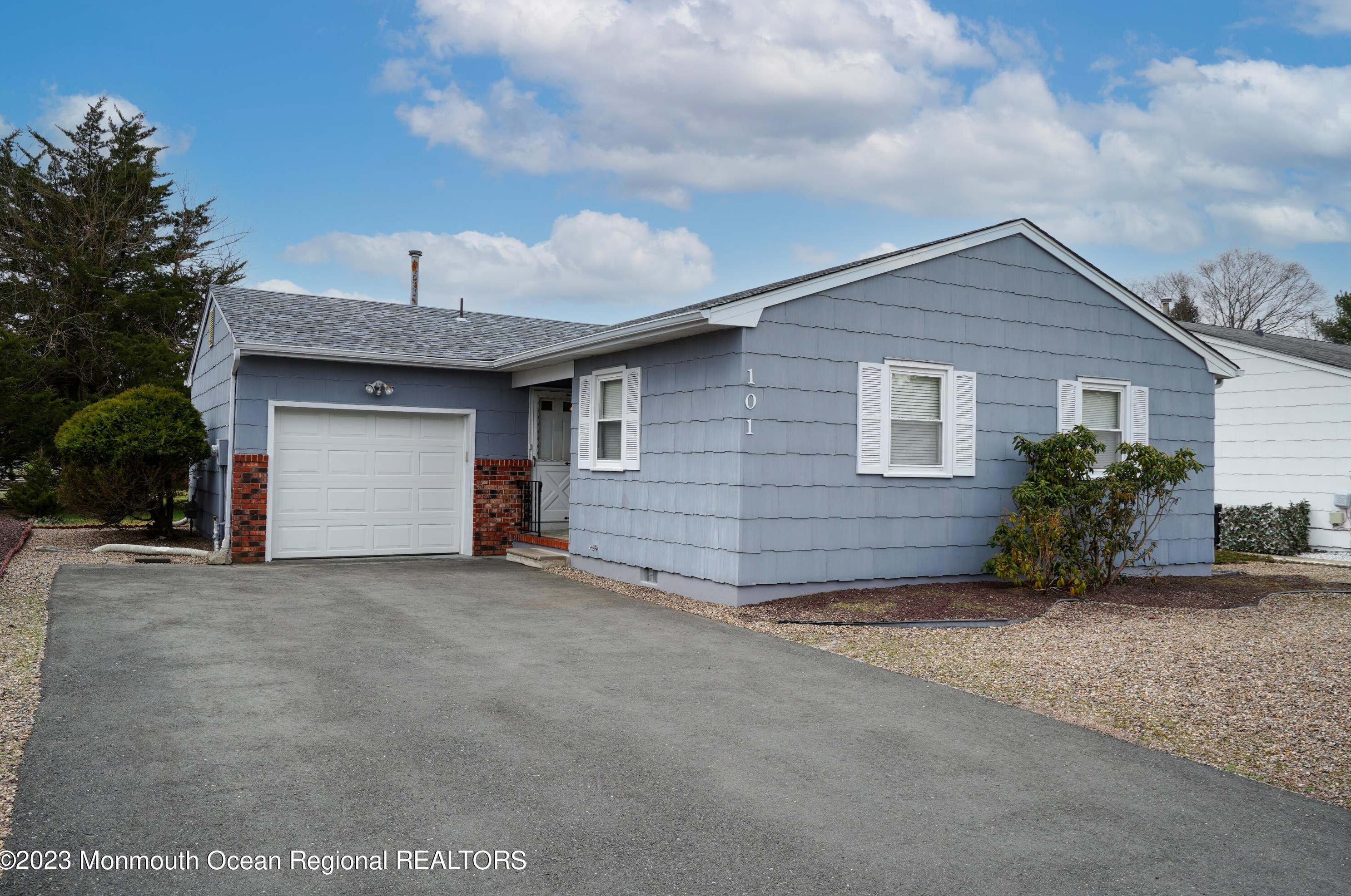 101 Carlisle Rd, Toms River, NJ 08757-5601