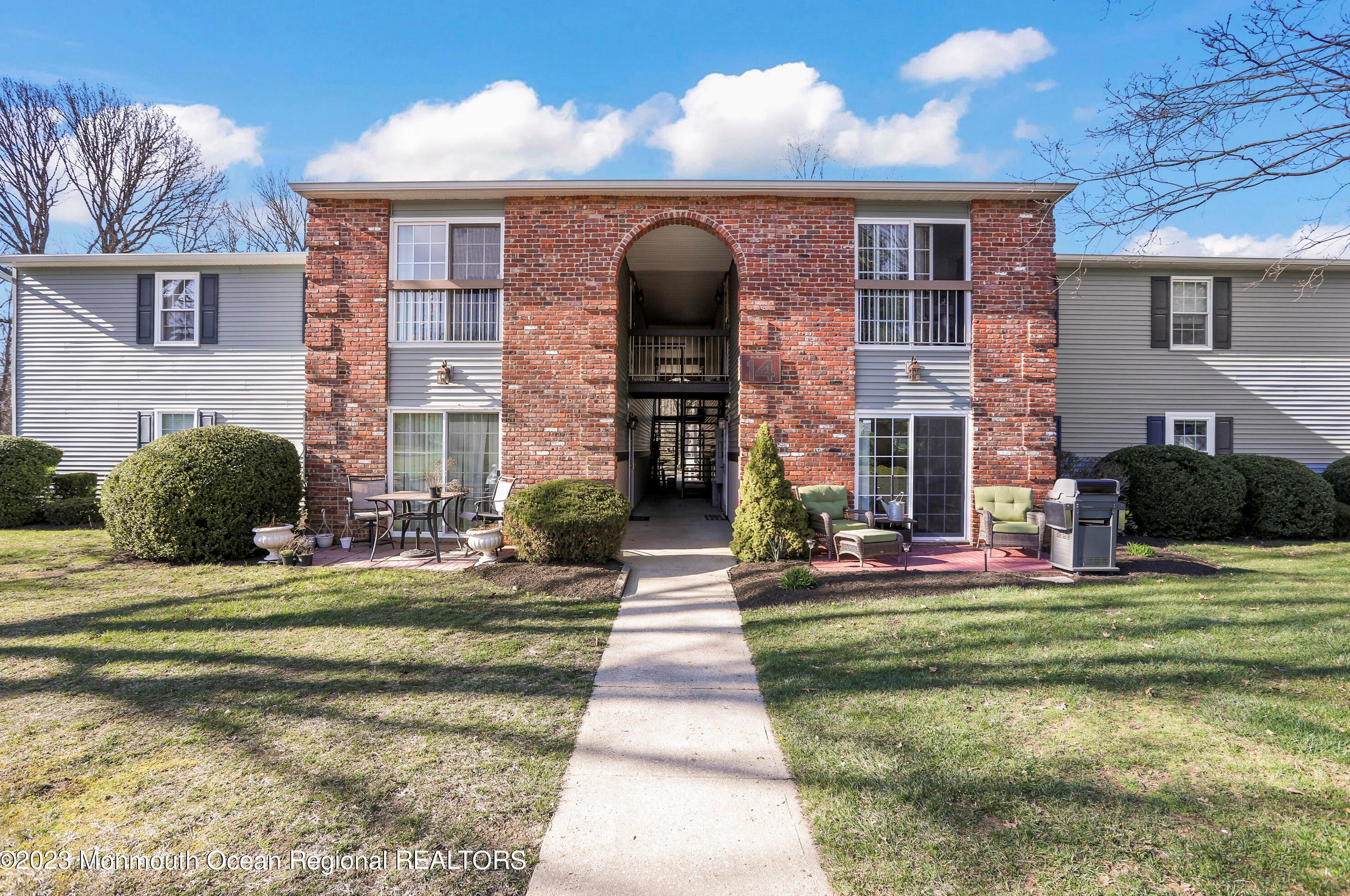 14-4 Providence Ct, East Freehold, NJ 07728
