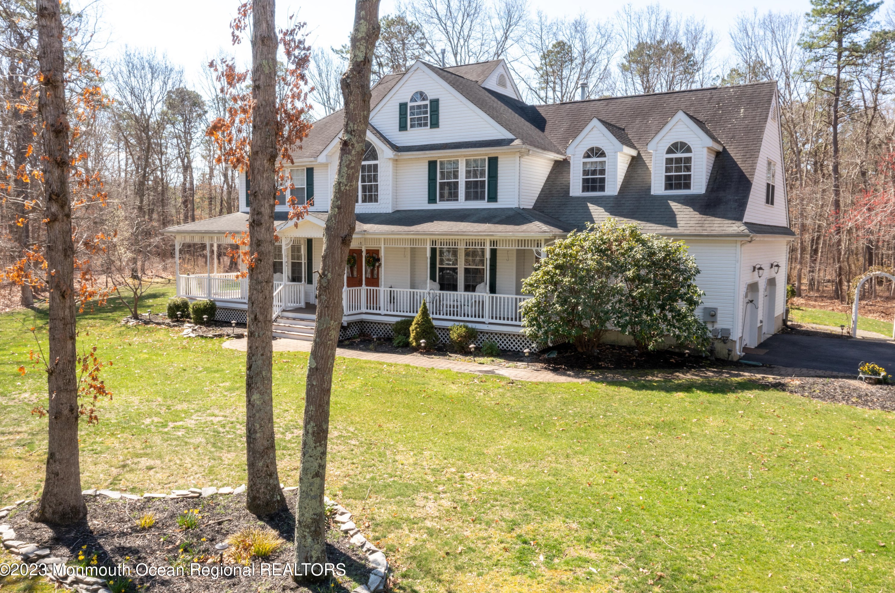 22 Amanda Ln, Wall Township NJ  07731-8942 exterior