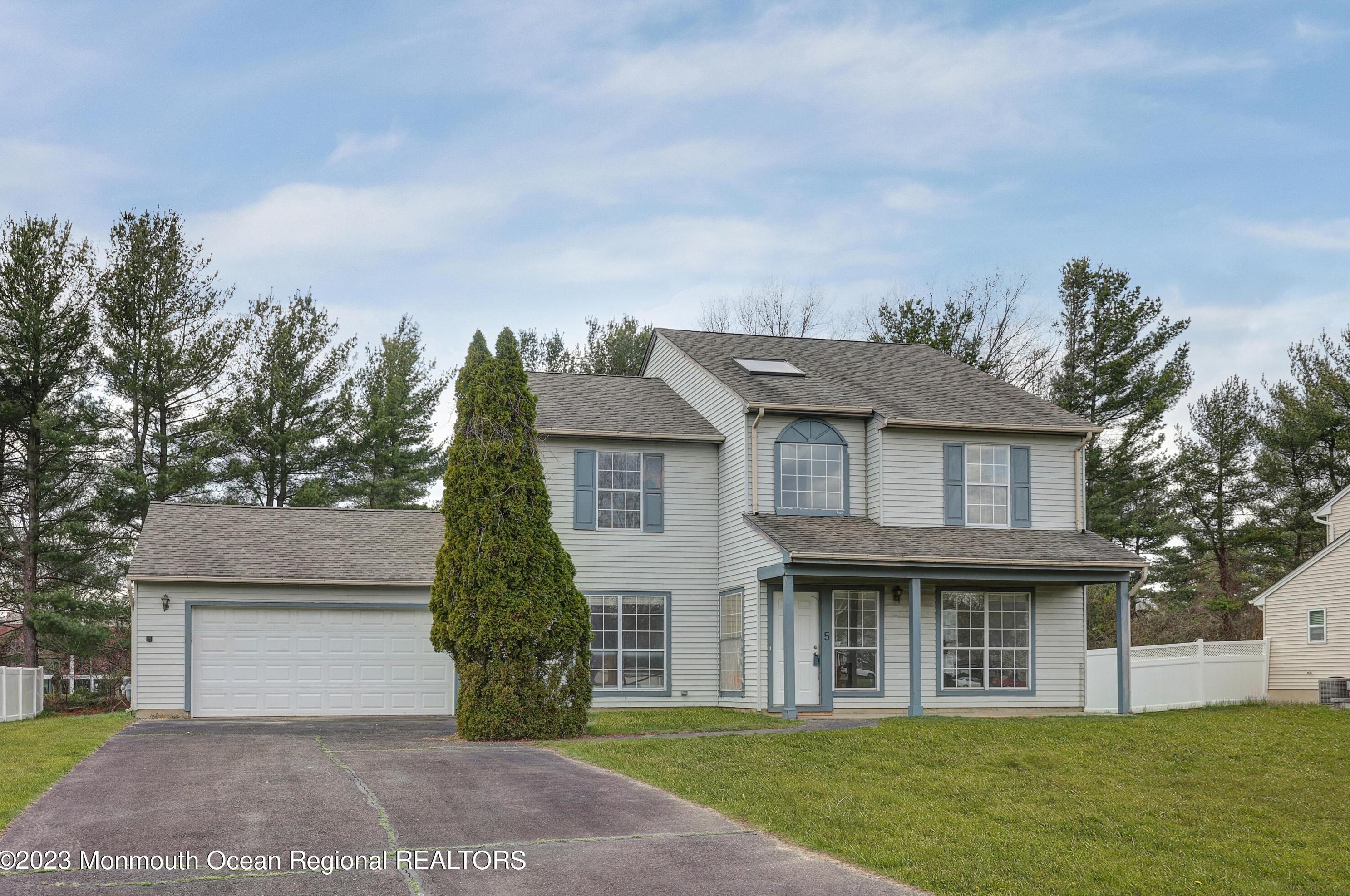 5 Greenfield Rd, Millstone Township, NJ 07726-2967