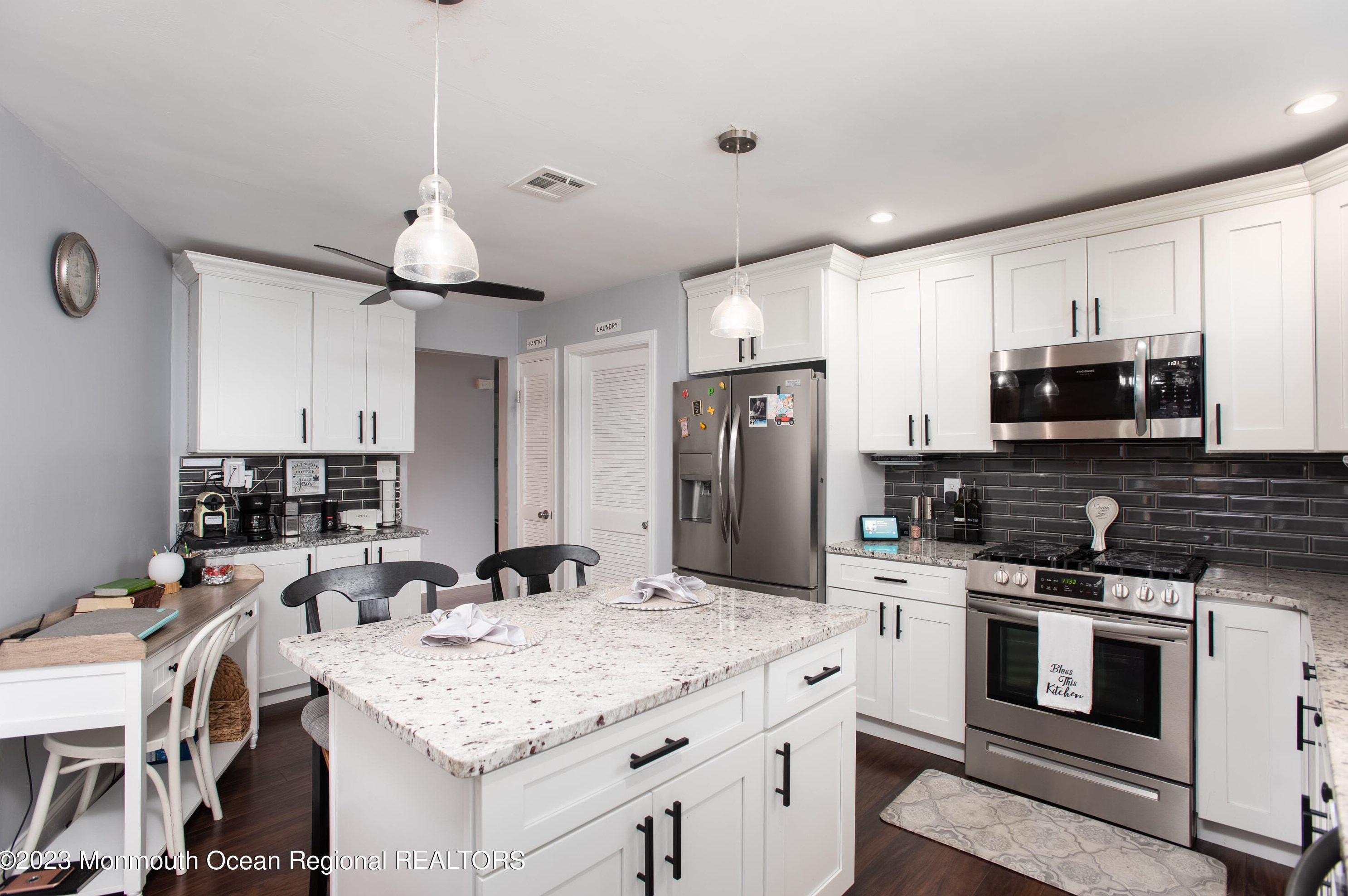 112 Courtshire Dr, Bricktown, NJ 08723