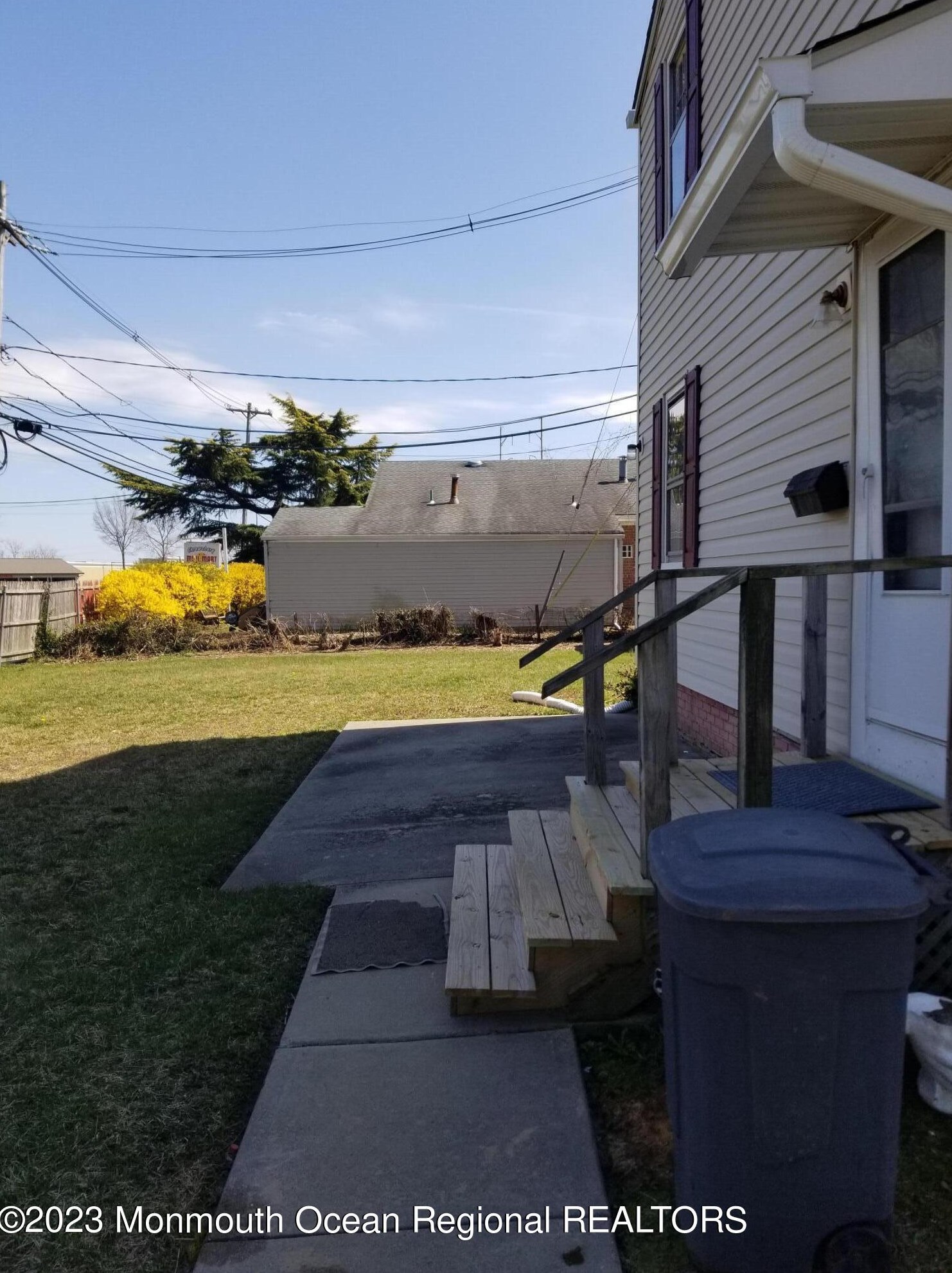 2 Barker Ave, Tinton Falls, NJ 07724