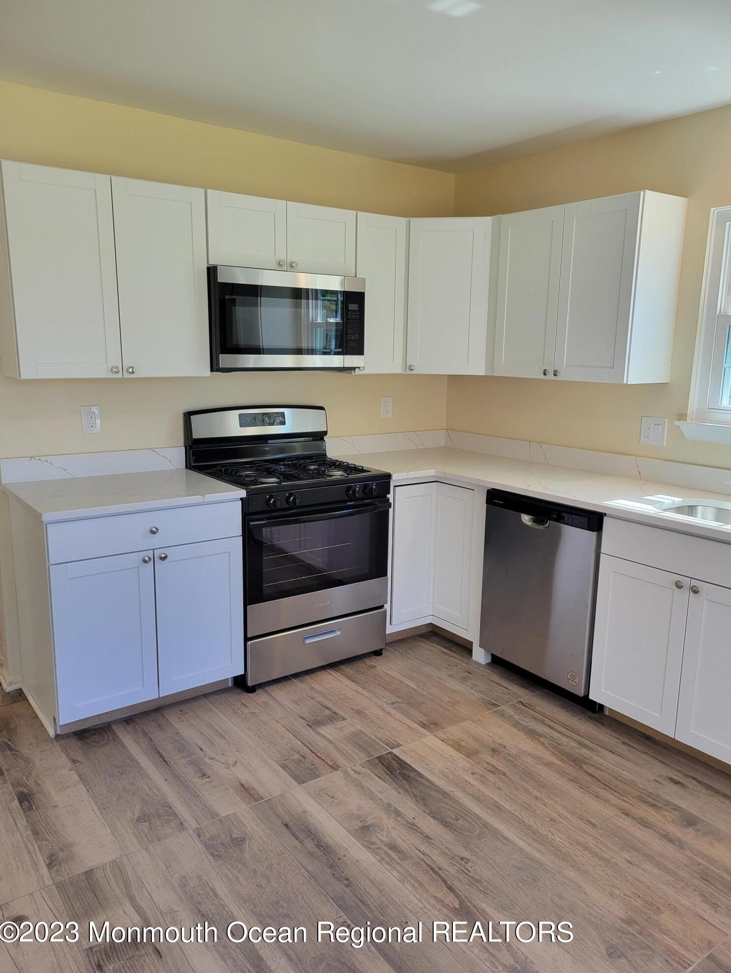 438 Lexington Dr, Tuckerton NJ  08087-1312 exterior