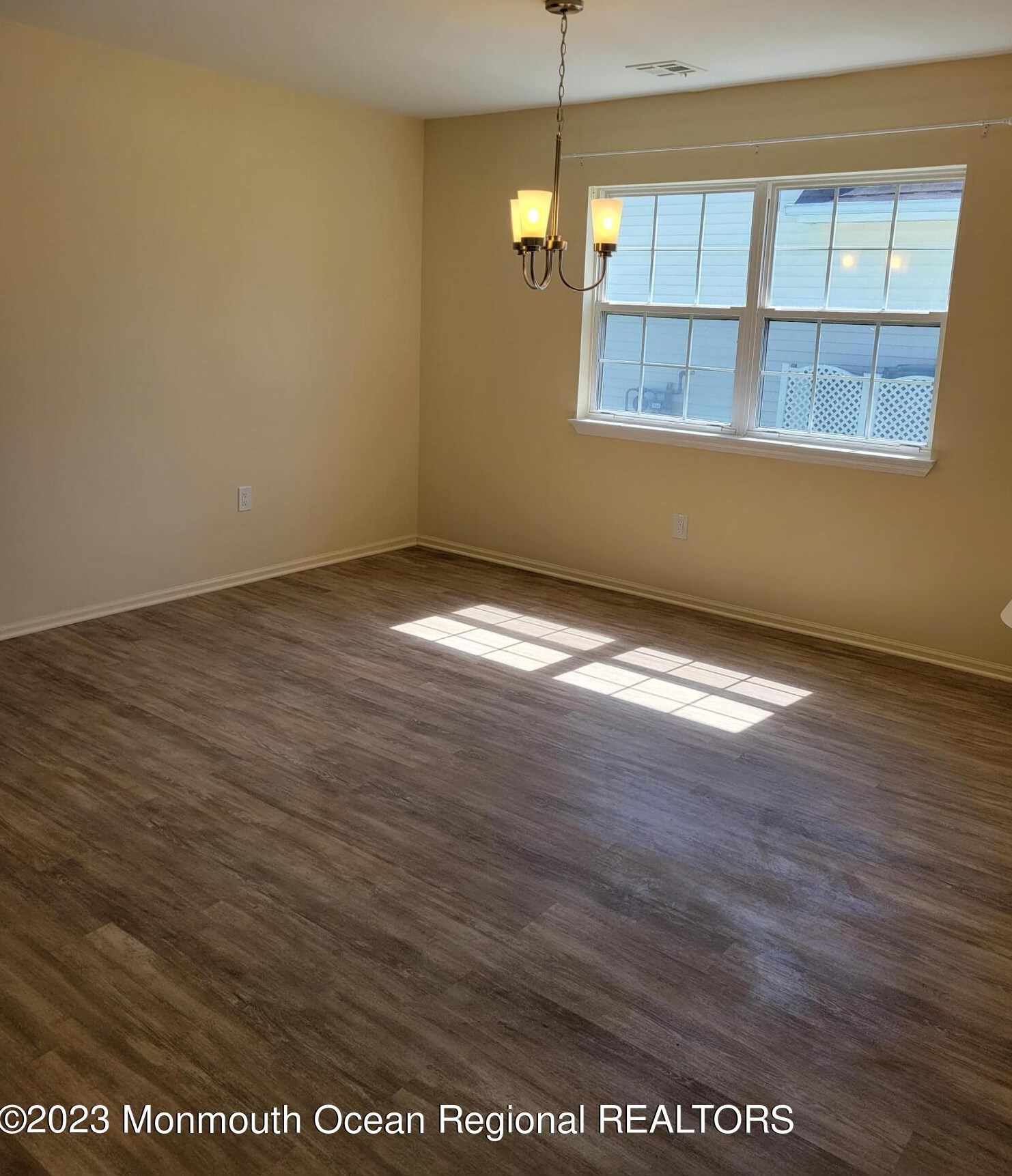 438 Lexington Dr, Tuckerton NJ  08087-1312 exterior