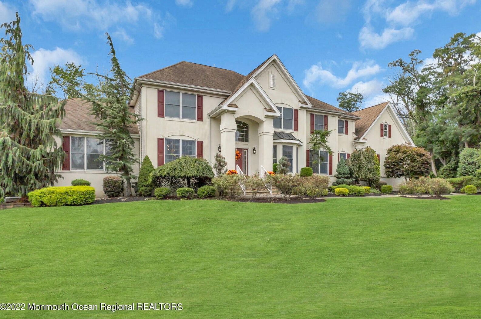 10 Francis Ct, Millstone Township, NJ 08510-1625