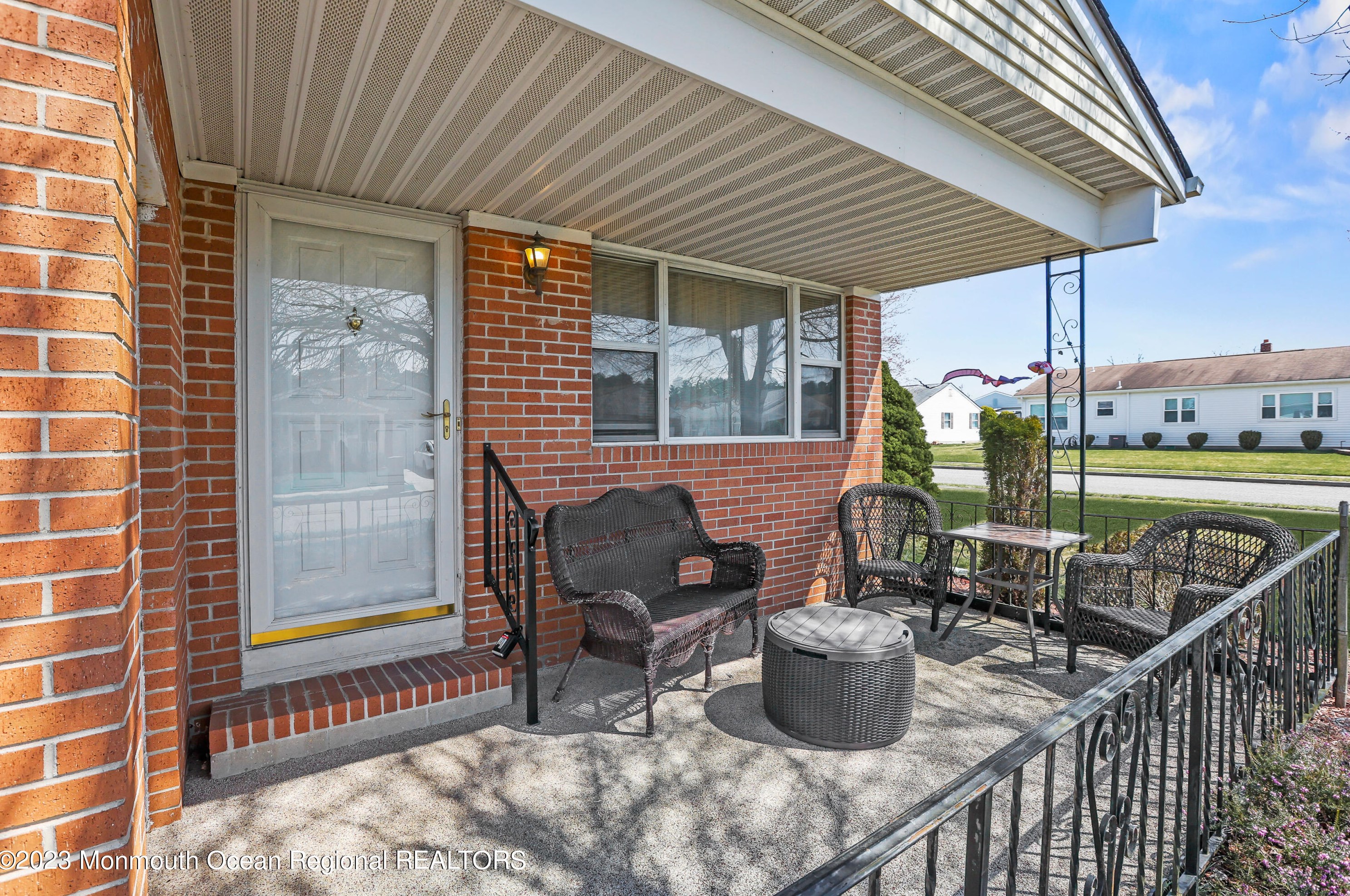 19 Merrilee Ln, Toms River, NJ 08757