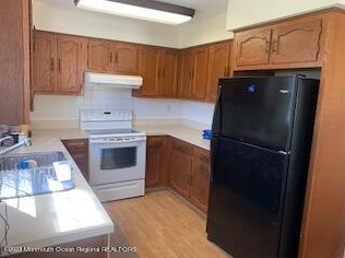 550 Sheldon Way, Monroe Twp NJ  08831-1831 exterior