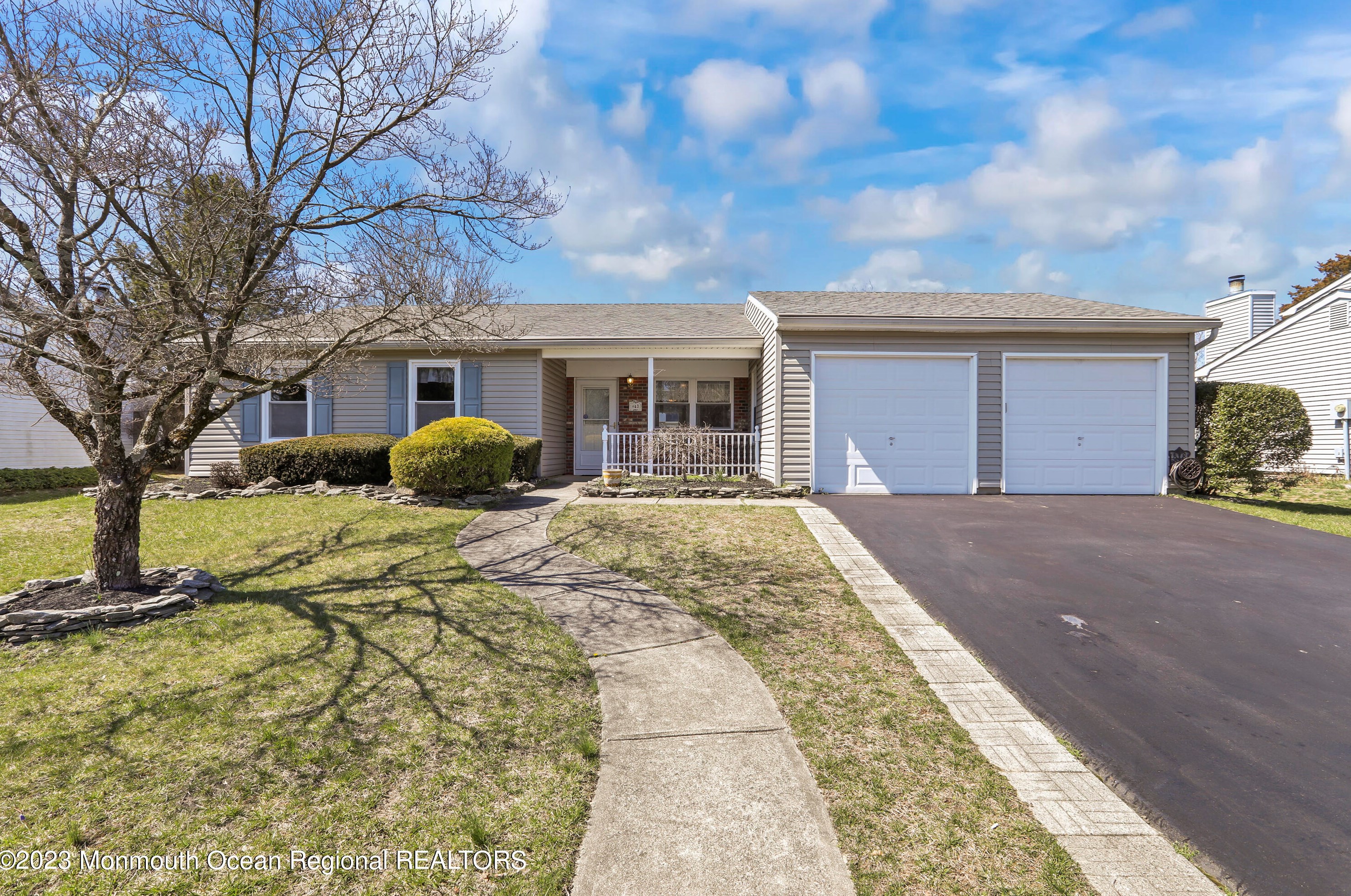 43 Markwood Dr, Wall Township, NJ 07731-2351