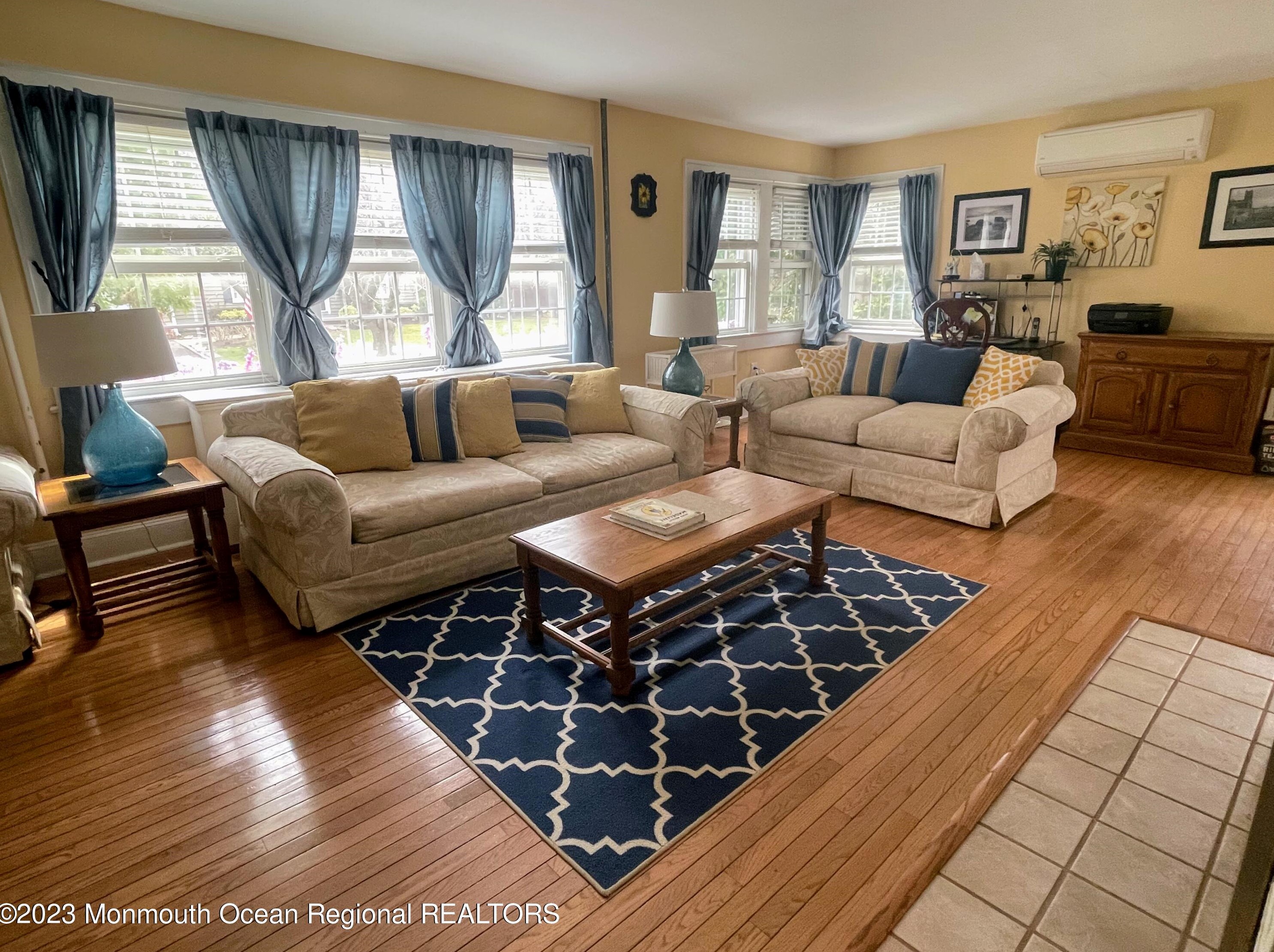 35 Edgemere Dr, Matawan, NJ 07747-3328