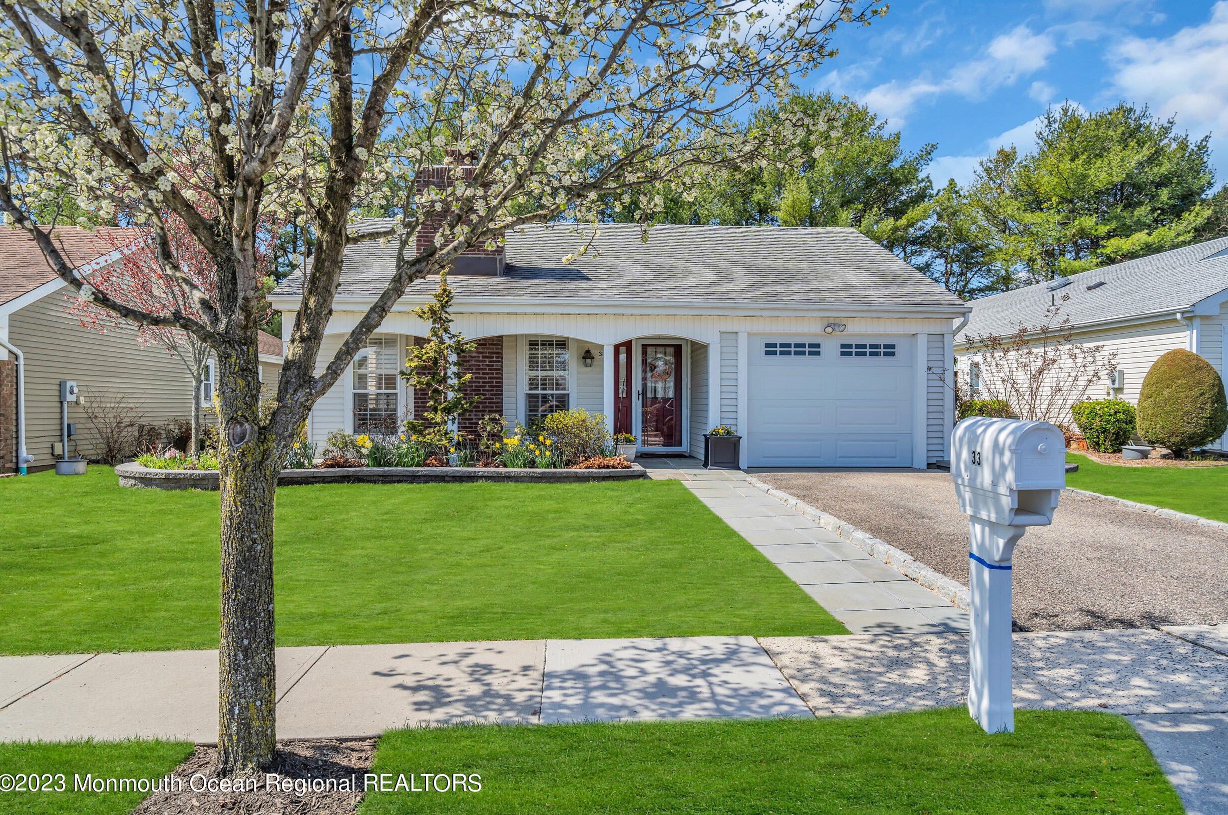 33 Tarworth Terrace, Lakehurst, NJ 08759