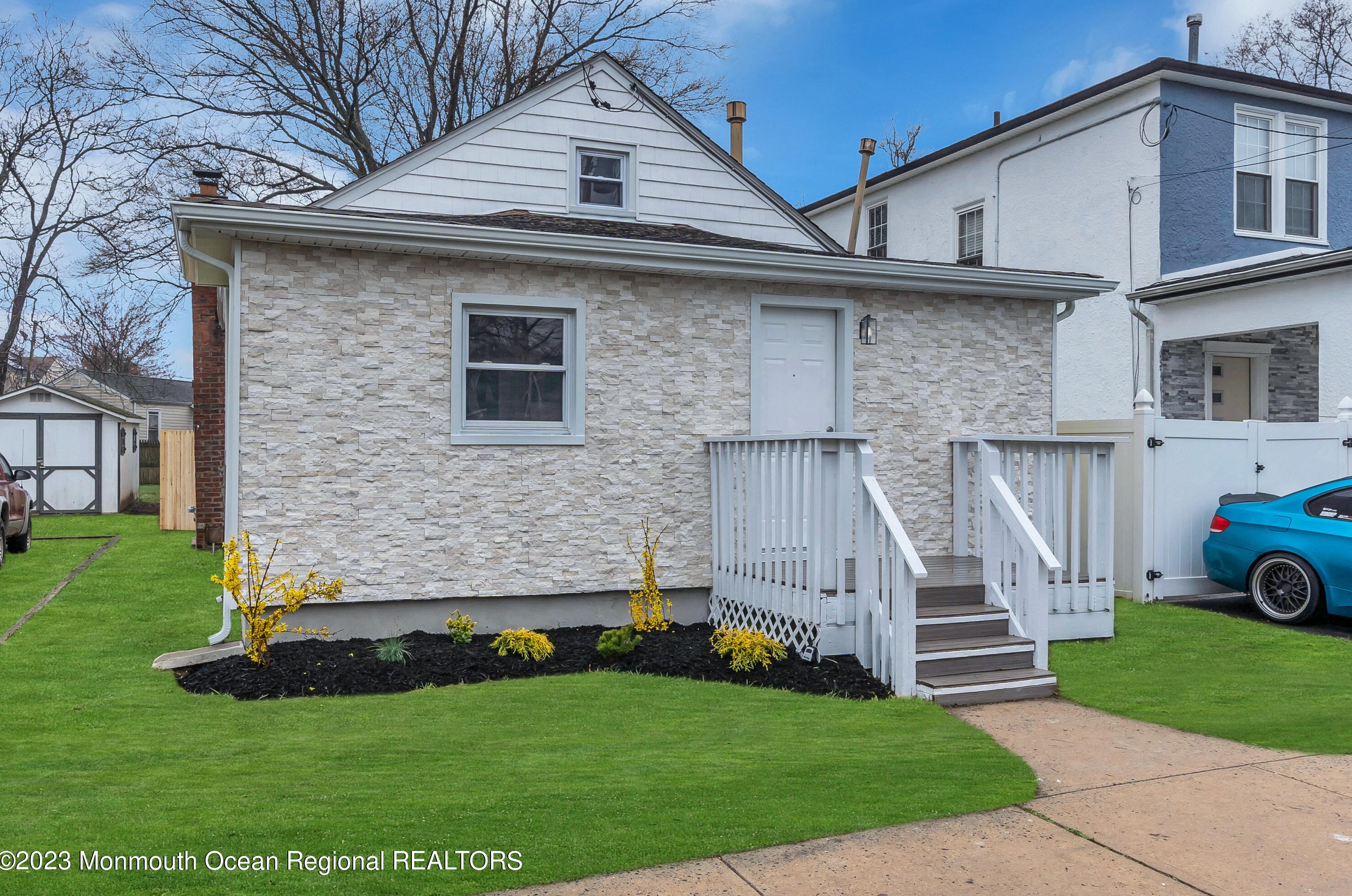 29 Oakwood Pl, Ideal Beach, NJ 07734-1137