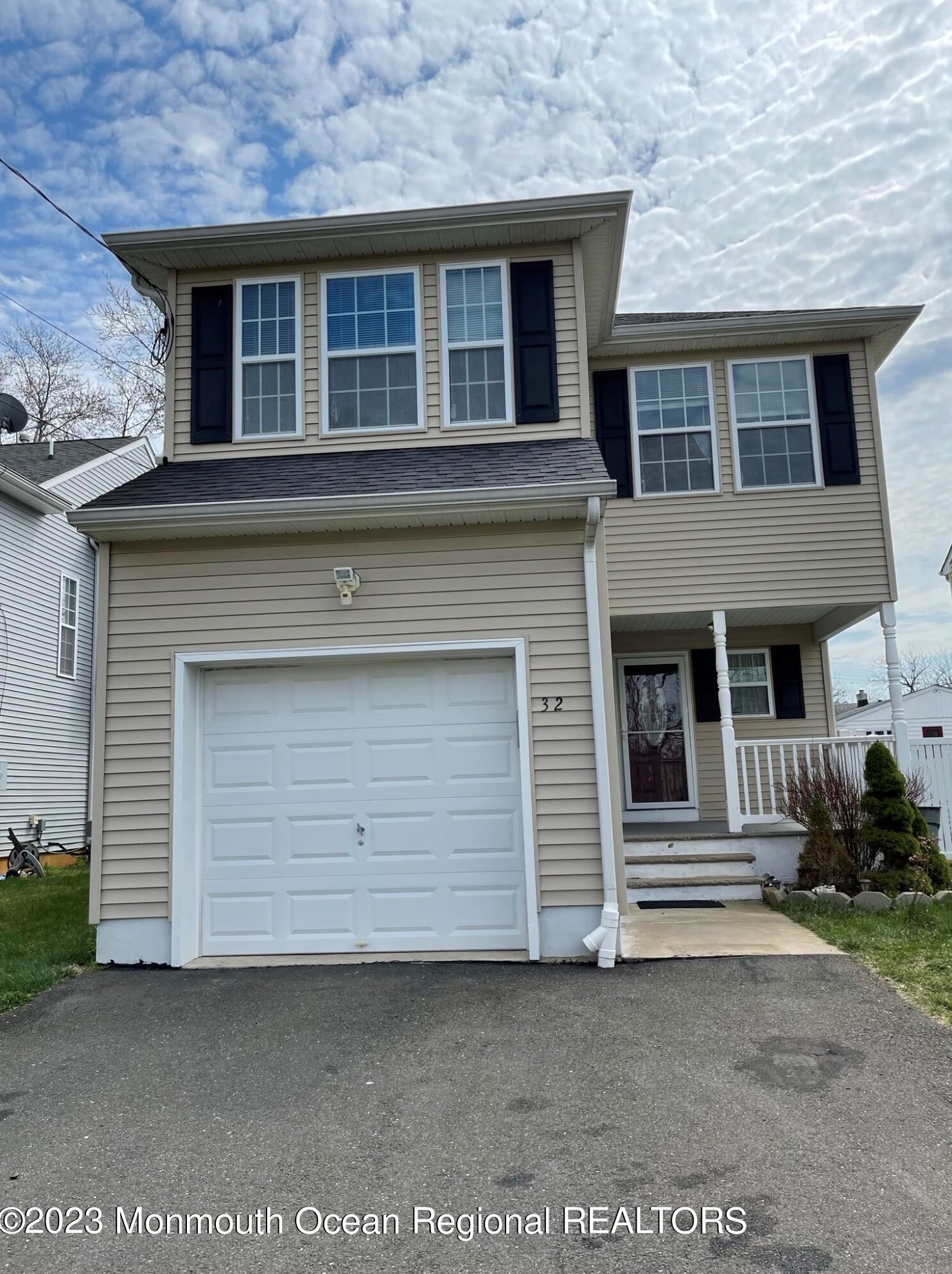 32 Bond St, East Freehold, NJ 07728-2434