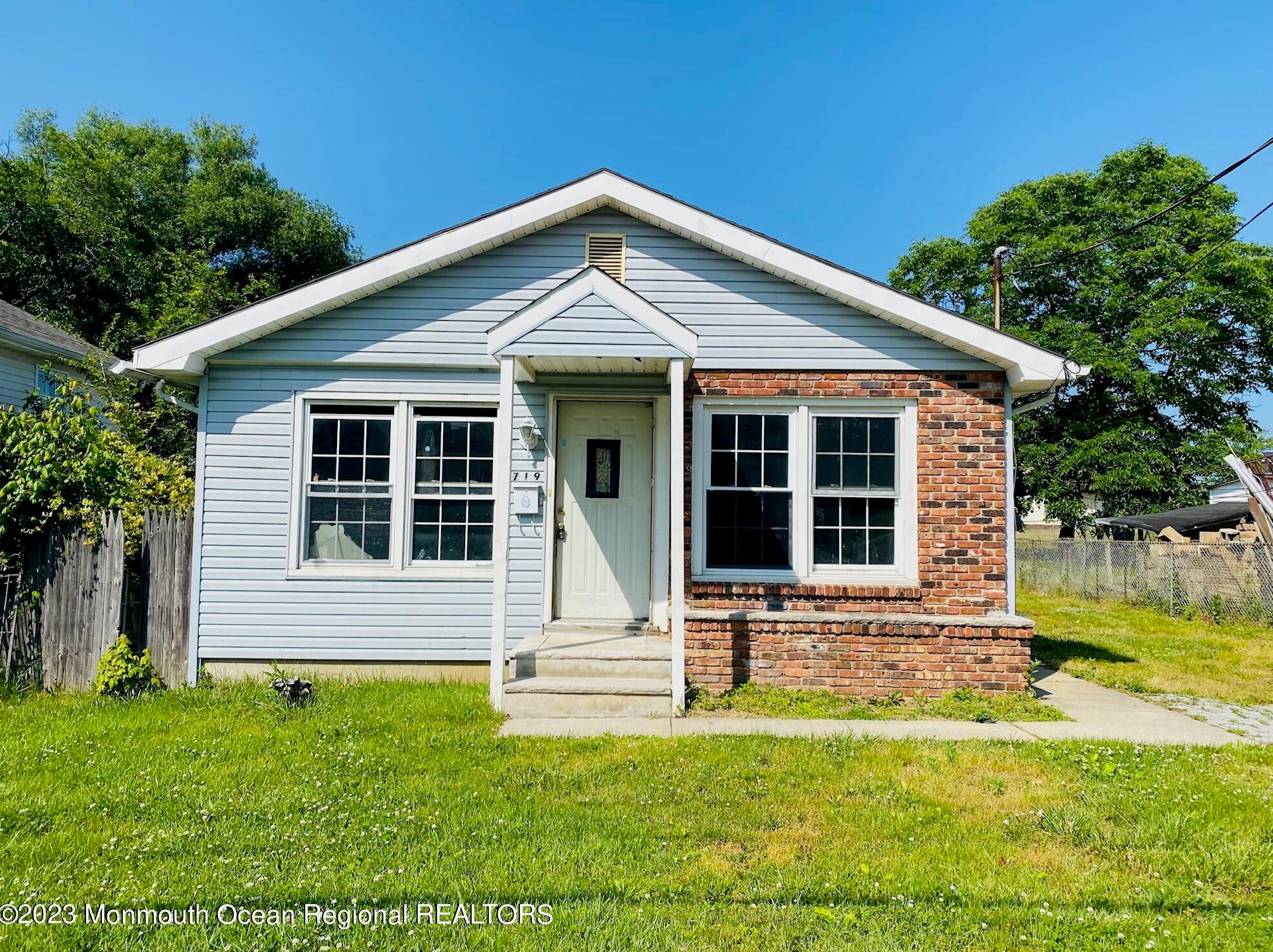 719 7th St, Keyport, NJ 07735
