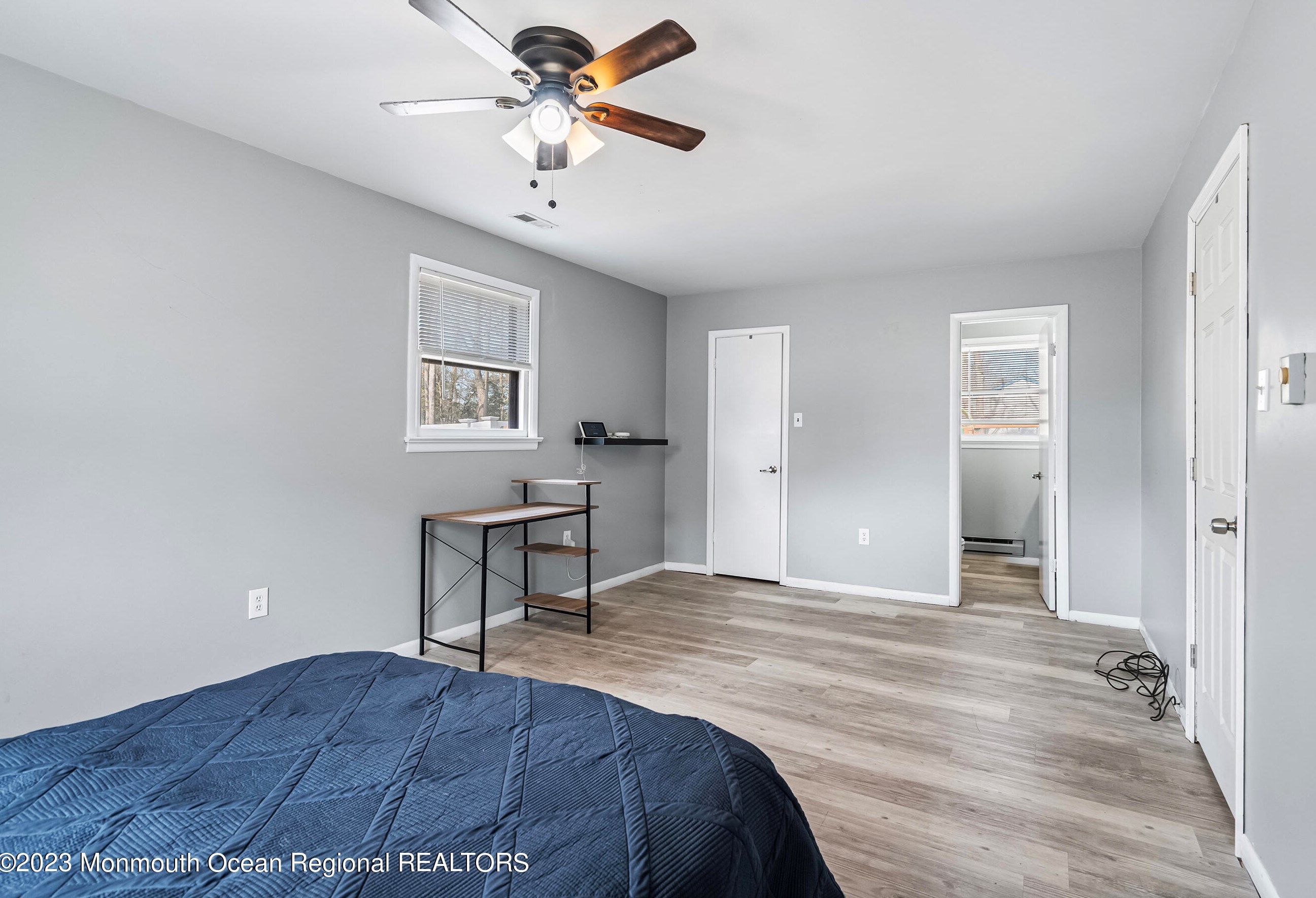 935 Center St, Tuckerton NJ  08087-1351 exterior