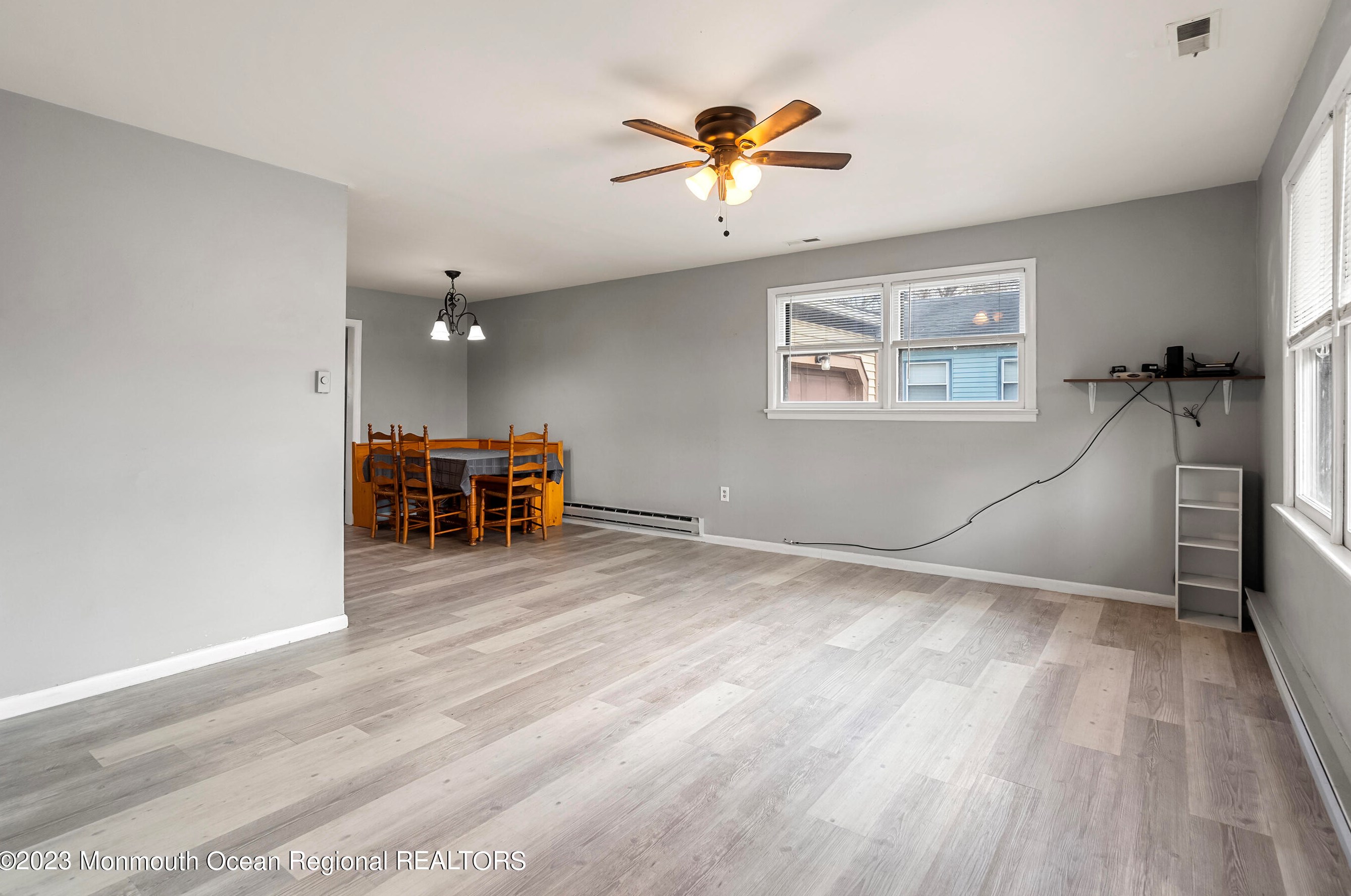 935 Center St, Tuckerton NJ  08087-1351 exterior