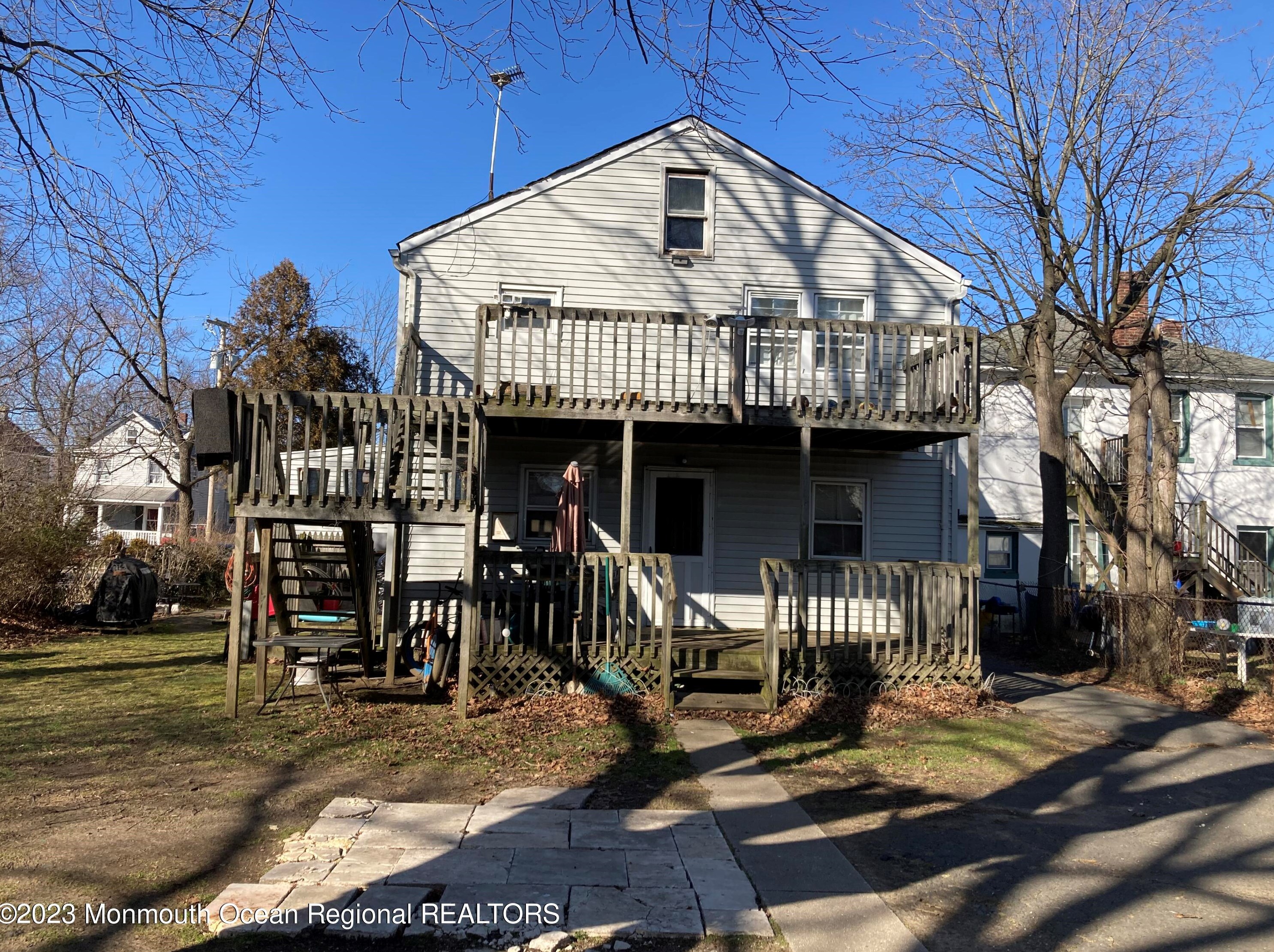99 River St, Tinton Falls, NJ 07701