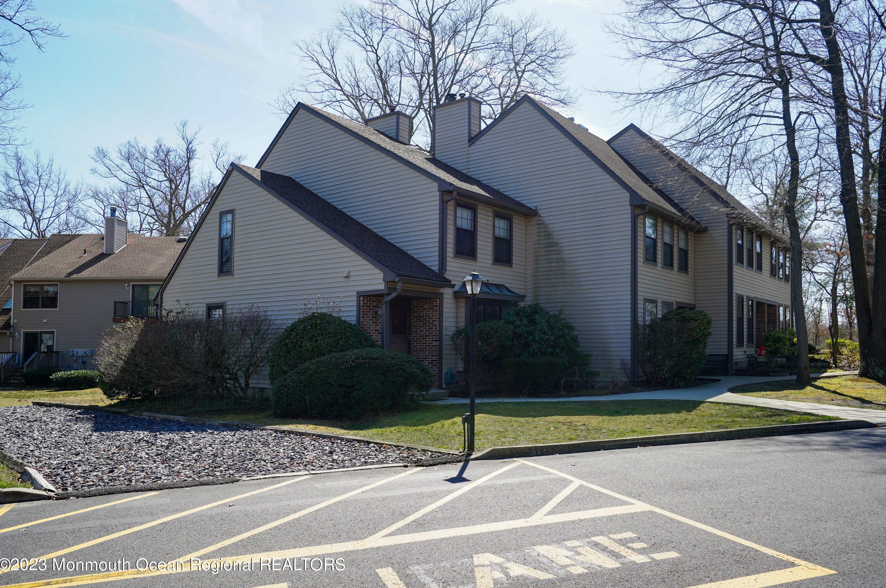 601 Bent Trl, Toms River, NJ 08753-8340