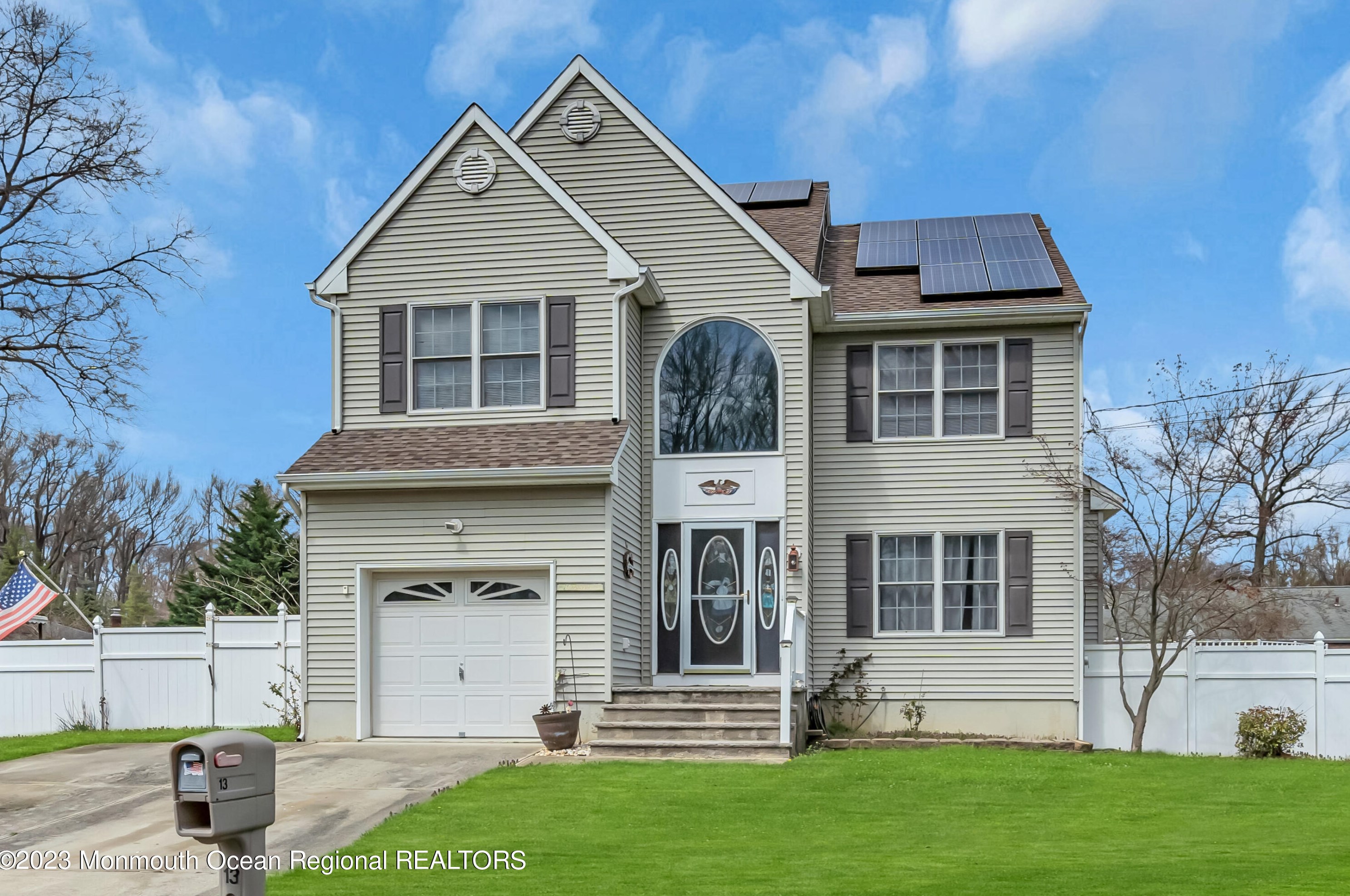 13 Duchess Ave, Middletown, NJ 07748