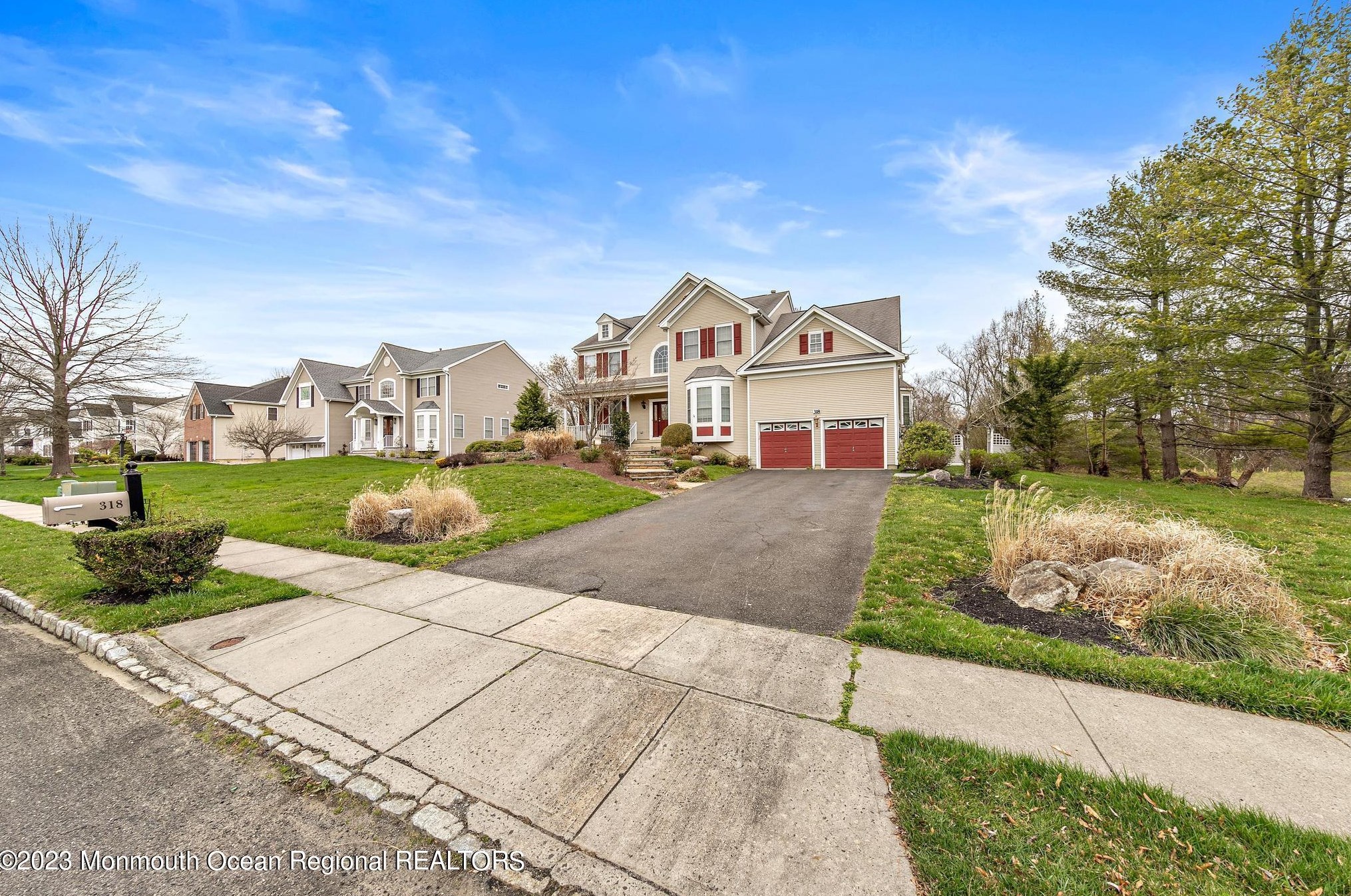 318 Vassar Dr, East Freehold, NJ 07728