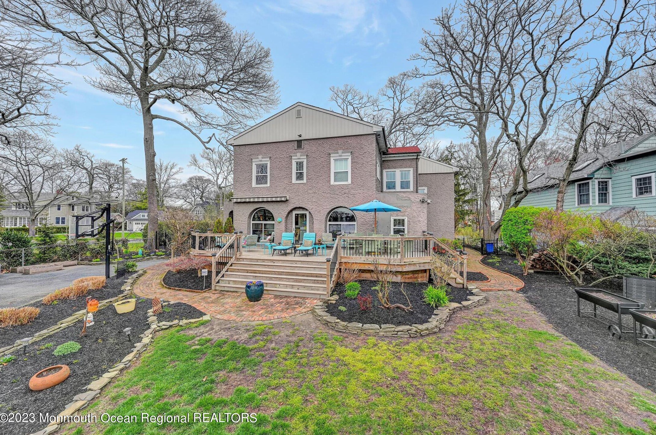 4 Interlaken Dr, Tinton Falls, NJ 07712