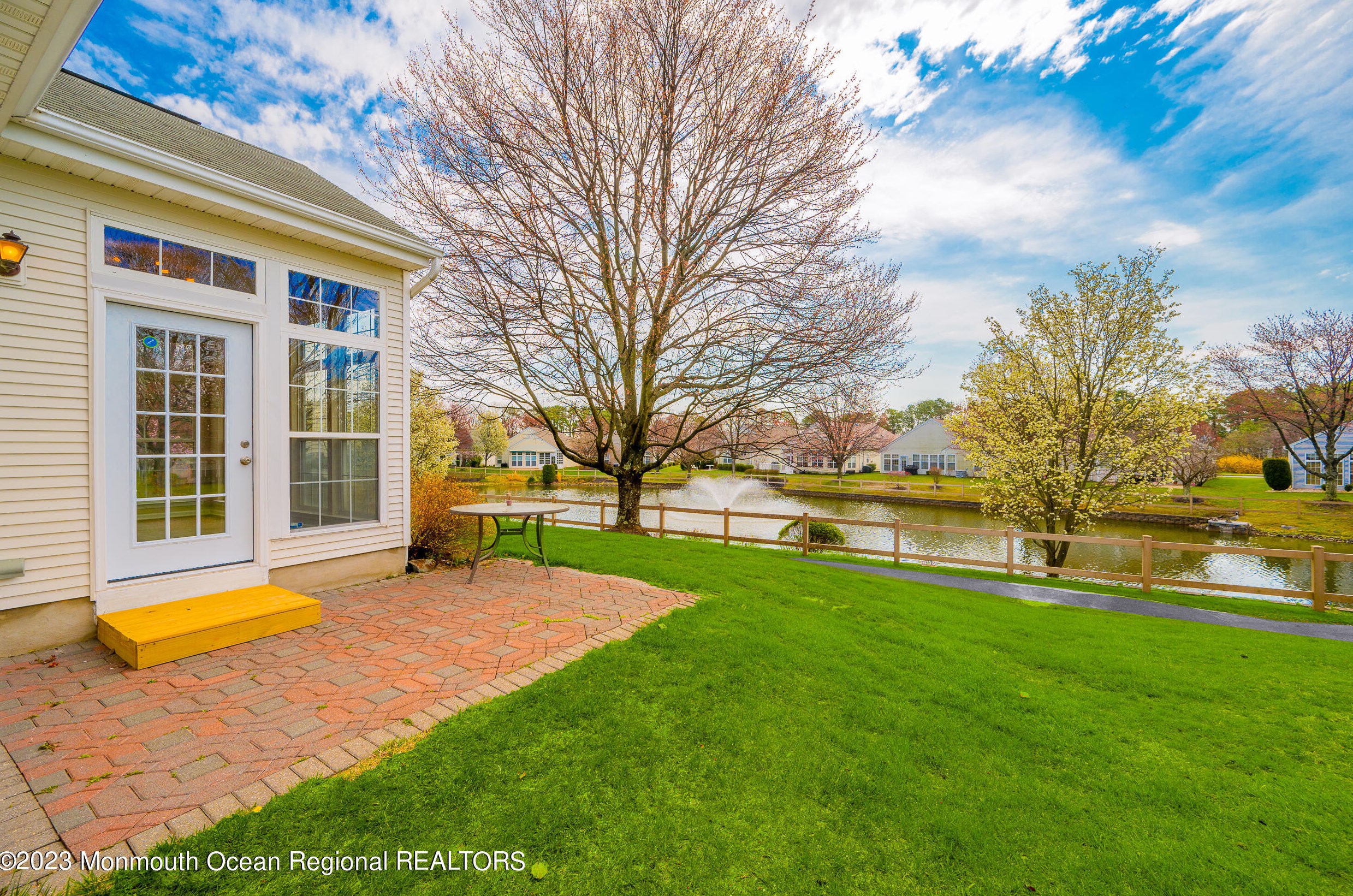 12 Summerlawn Dr, Lakewood, NJ 08701