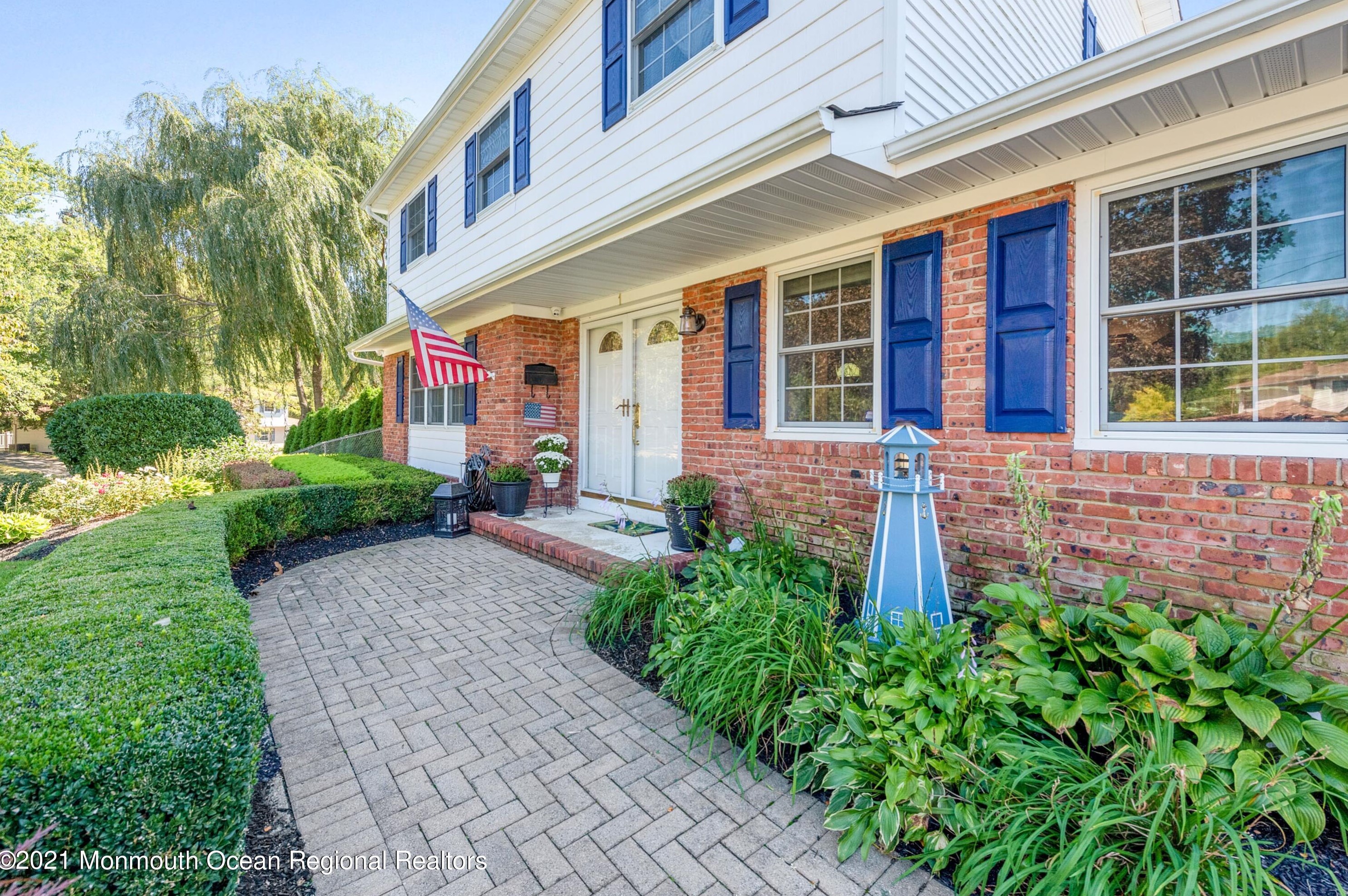 1 Kingsport Dr, Wall Township, NJ 07731-2123