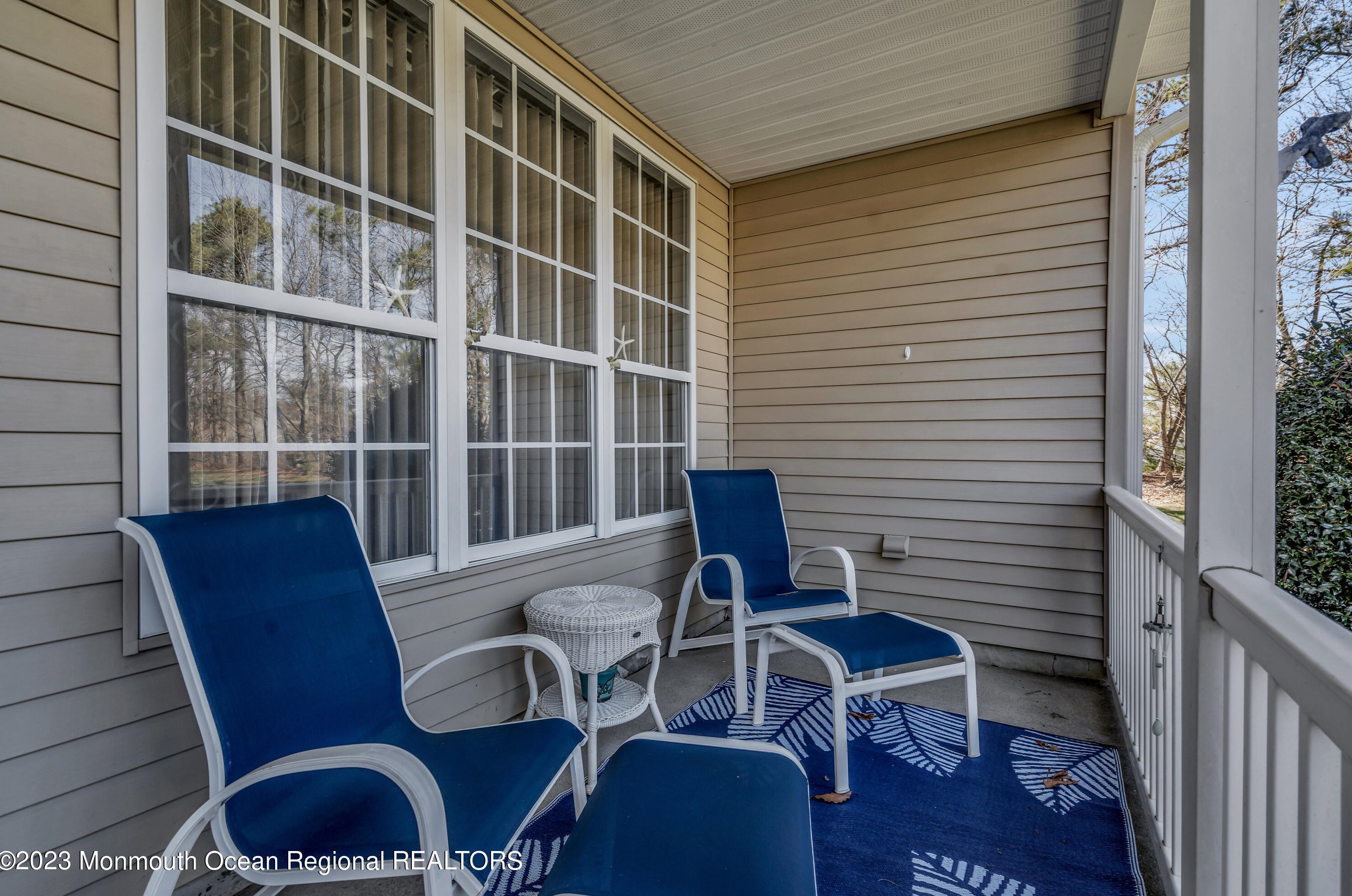 16 Sunnybrook Ln, Lakewood, NJ 08701